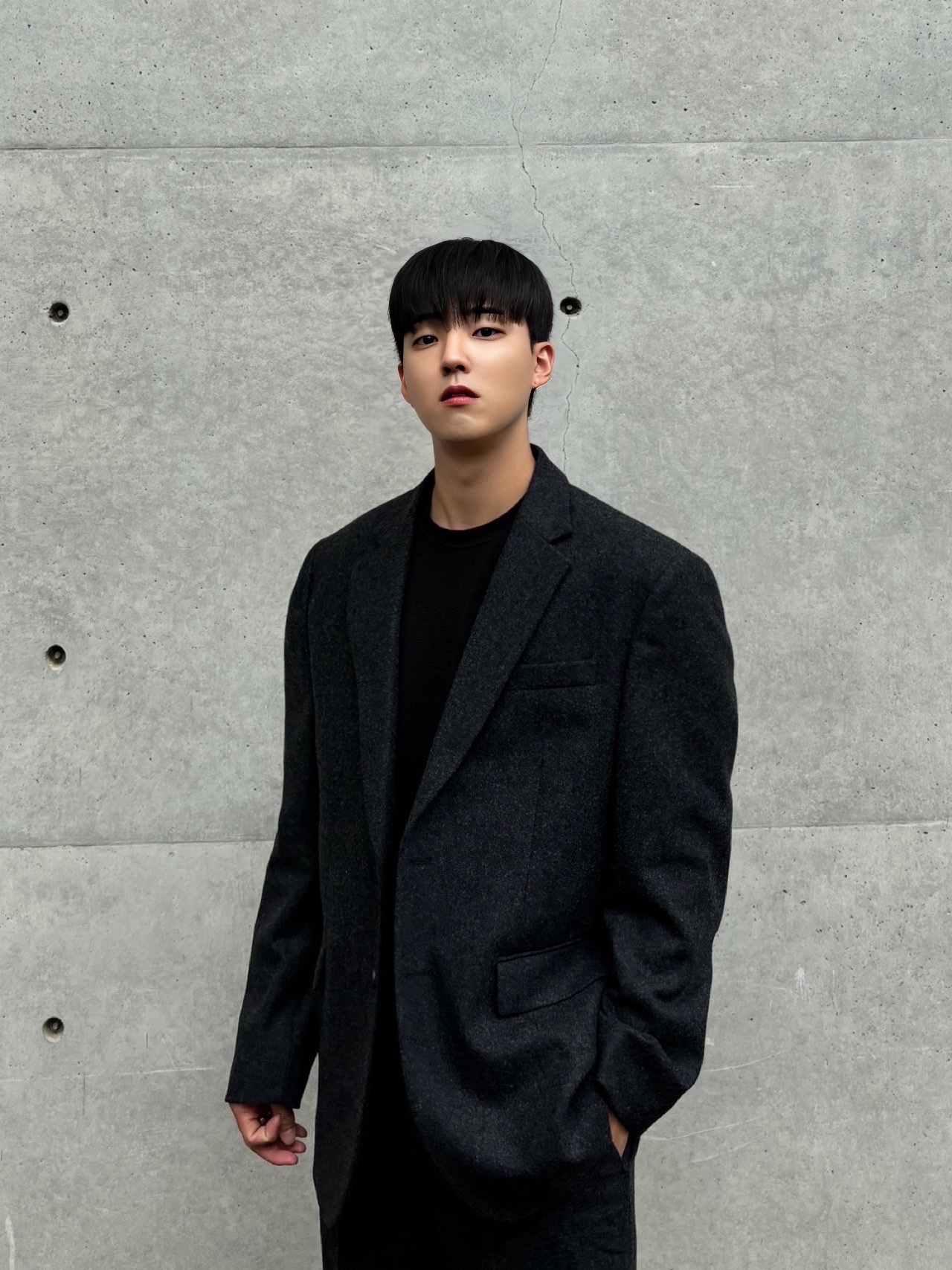 (W) Celine Triomphe Rangers Derby with Perforated Triomphe in Polished Bull Black 착용 스타일 - 2