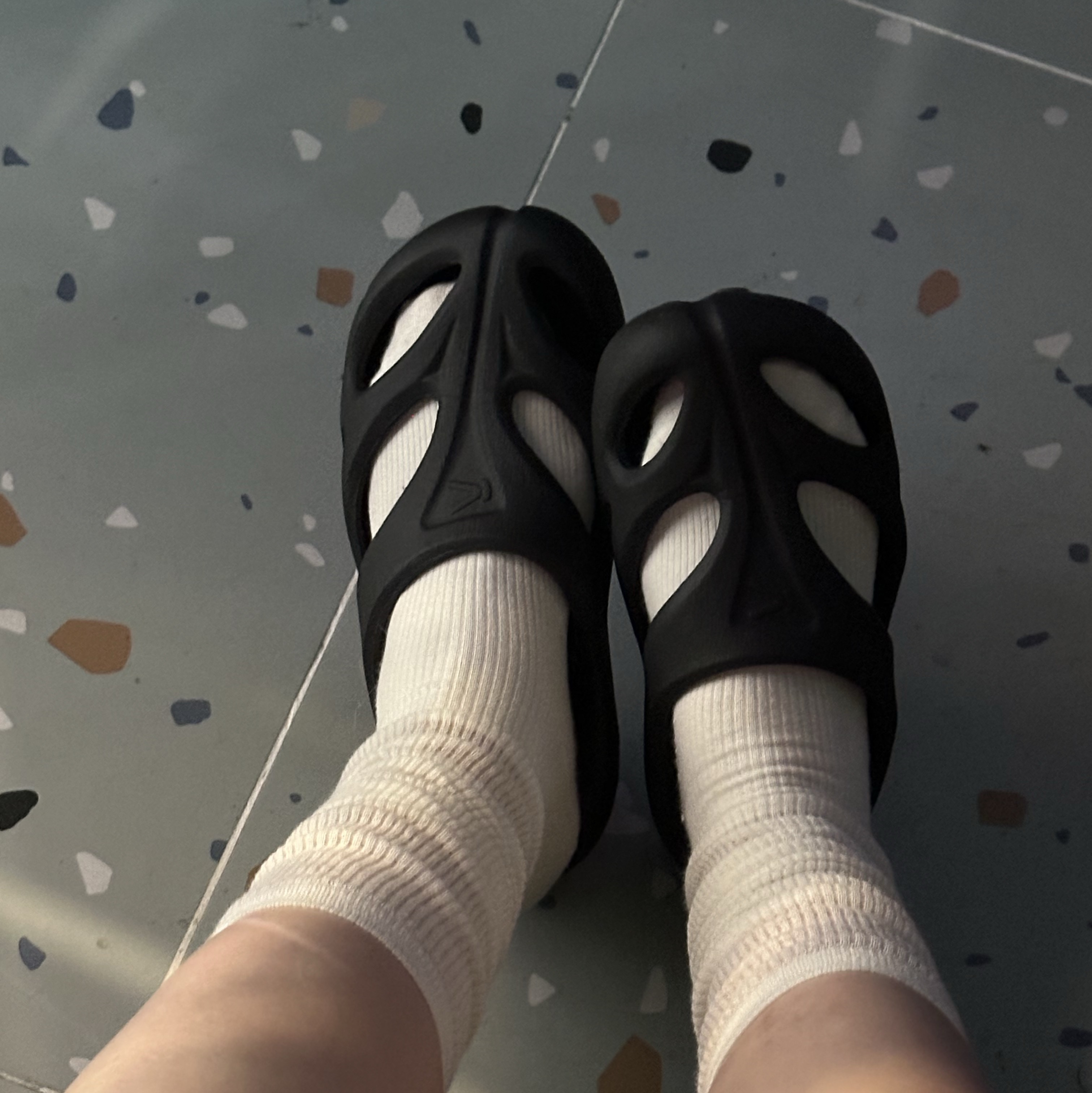 Keen Shanti Black Dawn Blue 착용 스타일 - 3