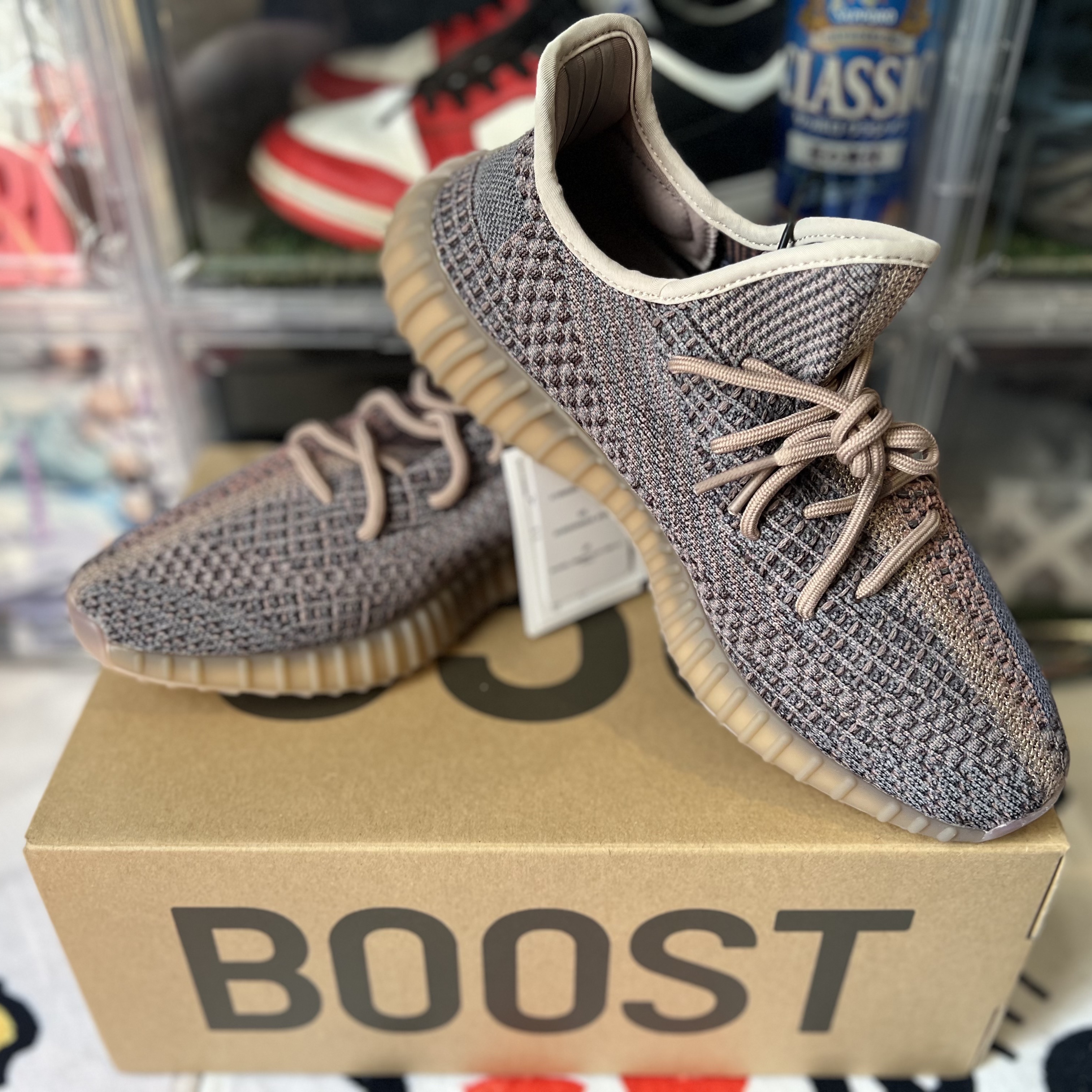 Adidas Yeezy Boost 350 V2 Fade 착용 스타일