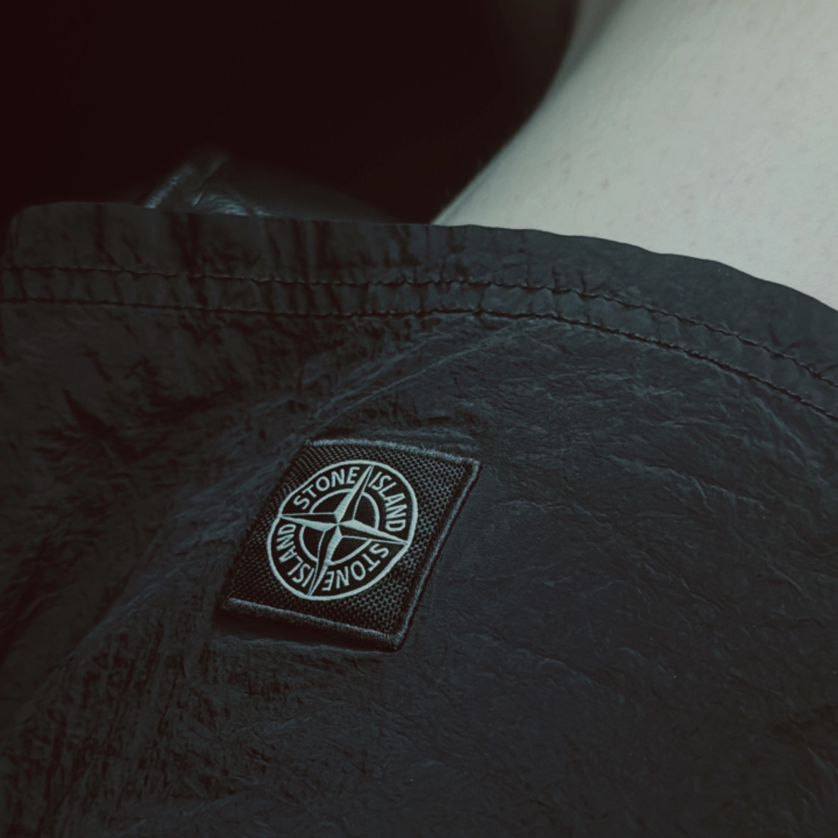 Stone Island B0943 Nylon Metal Swimming Trunk Black - 24SS 착용 스타일