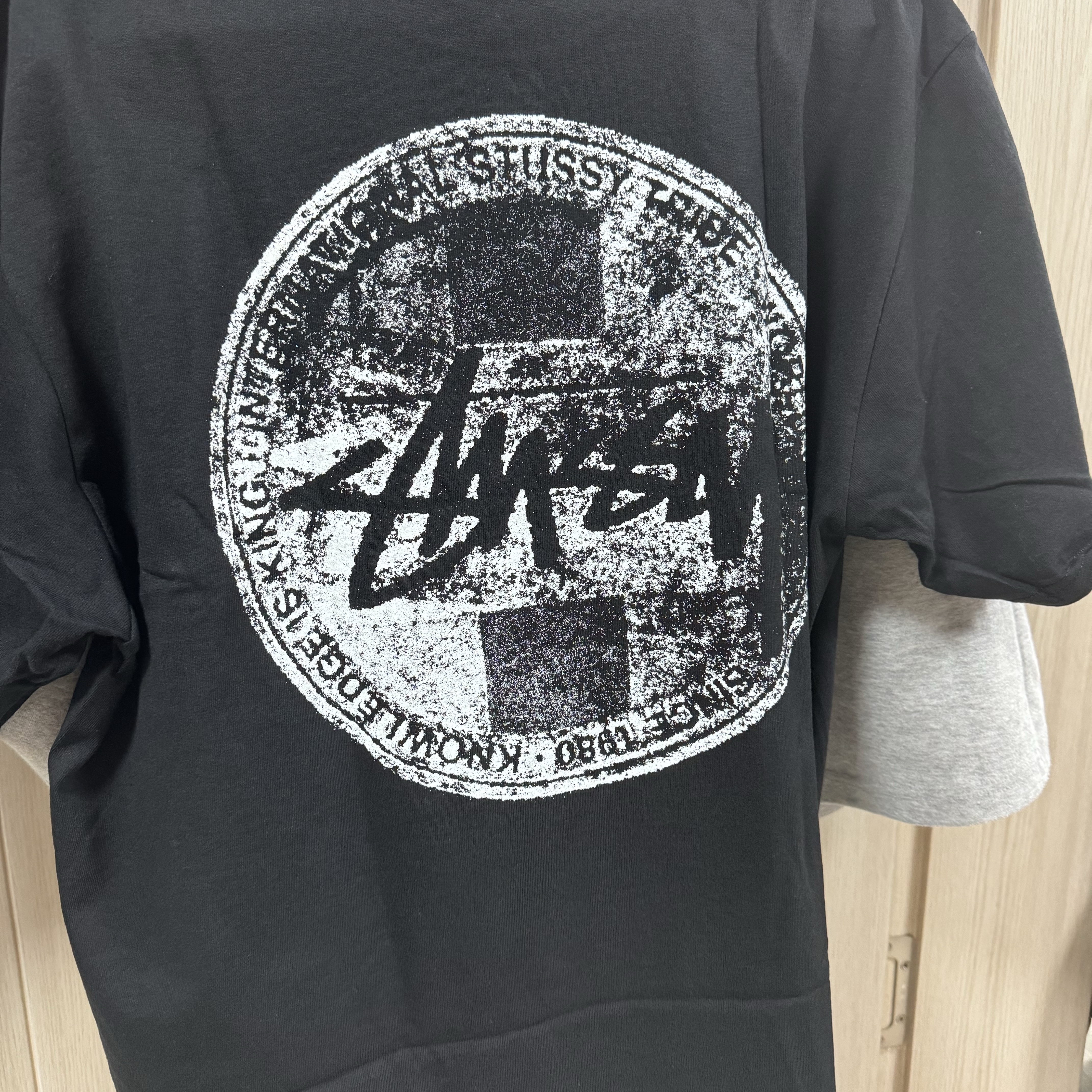 Stussy Dot Stamp T-Shirt Black 착용 스타일 - 2