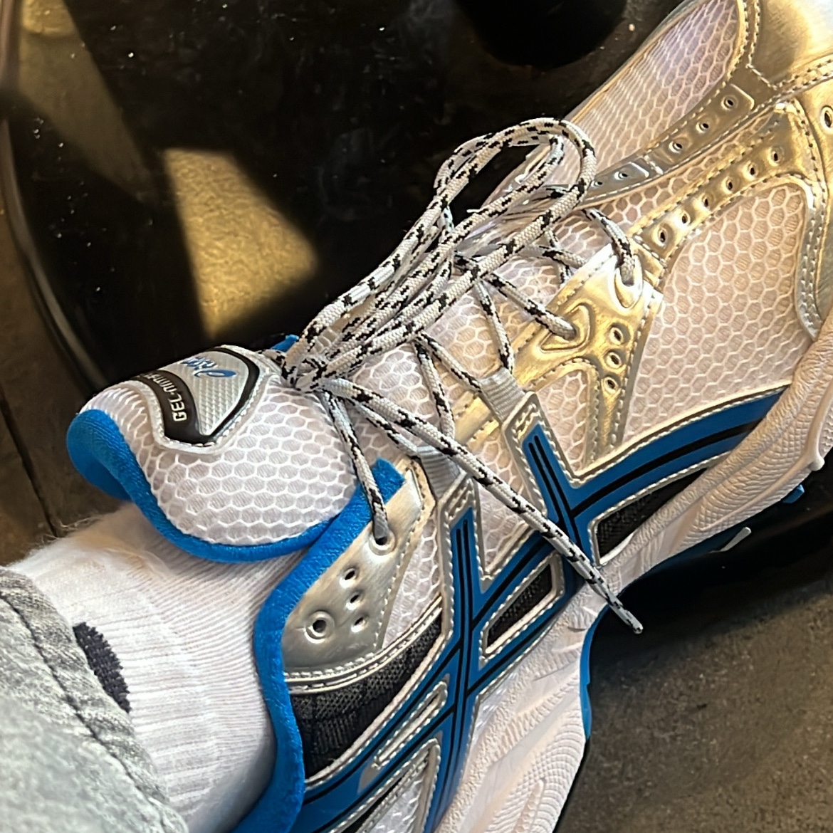 Asics Gel-Nimbus 10.1 White Directoire Blue 착용 스타일