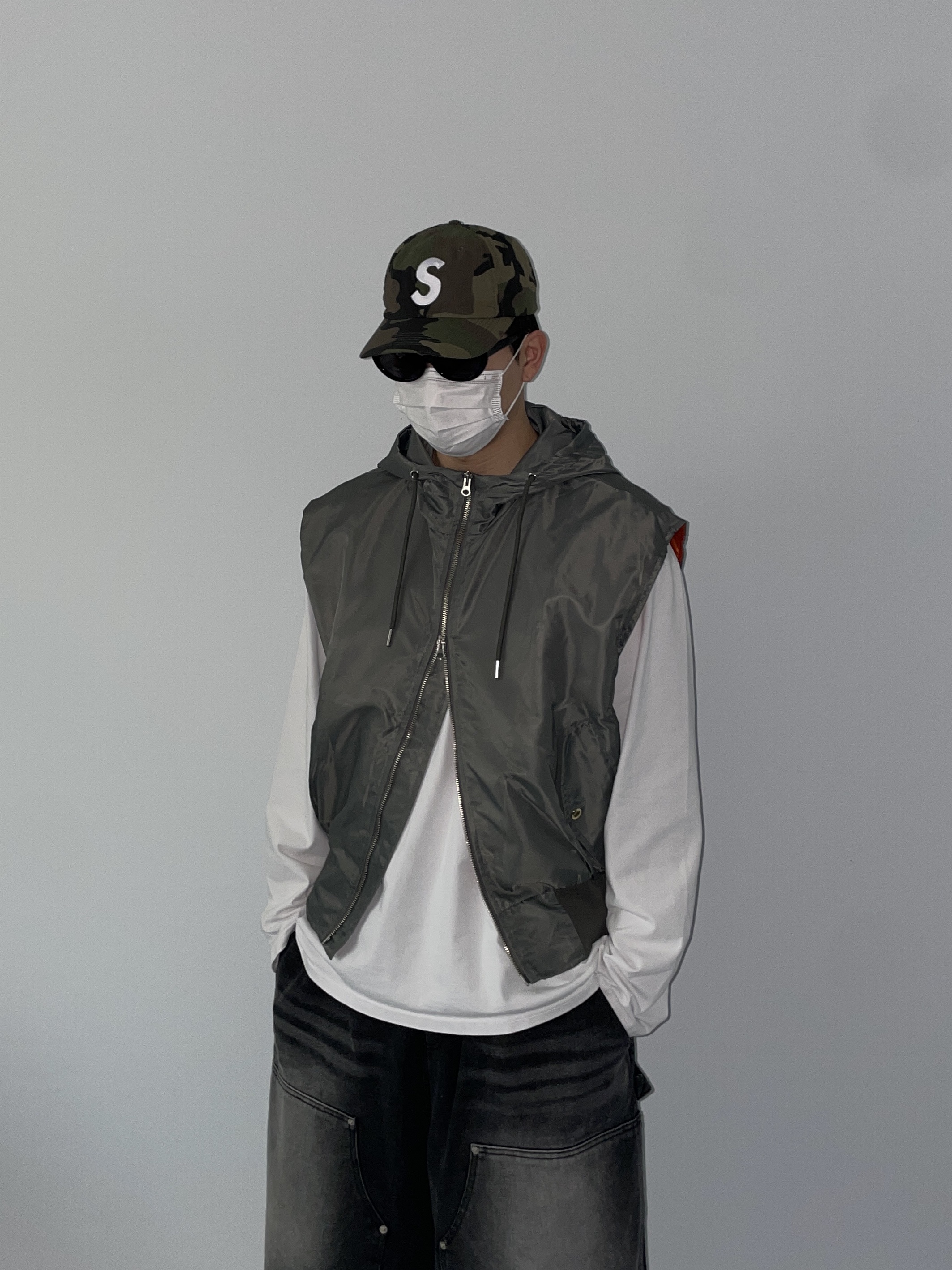 Supreme Seersucker S Logo 6-Panel Woodland Camo - 24SS, Balenciaga 3XL Sneakers Light Beige 착용 스타일 - 2