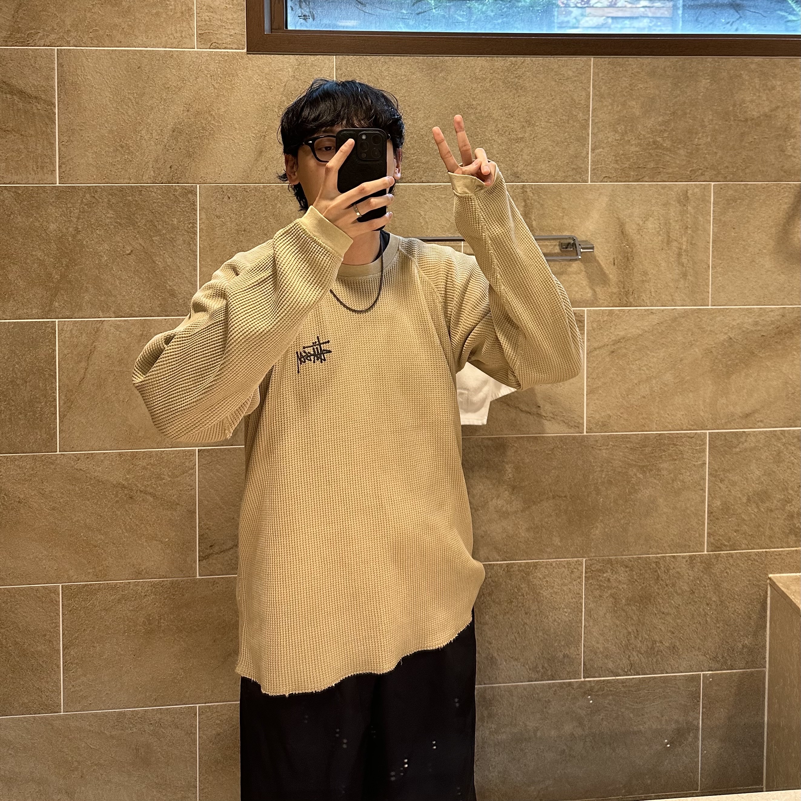 Stussy Raglan Thermal LS Crew Sand 착용 스타일 - 2