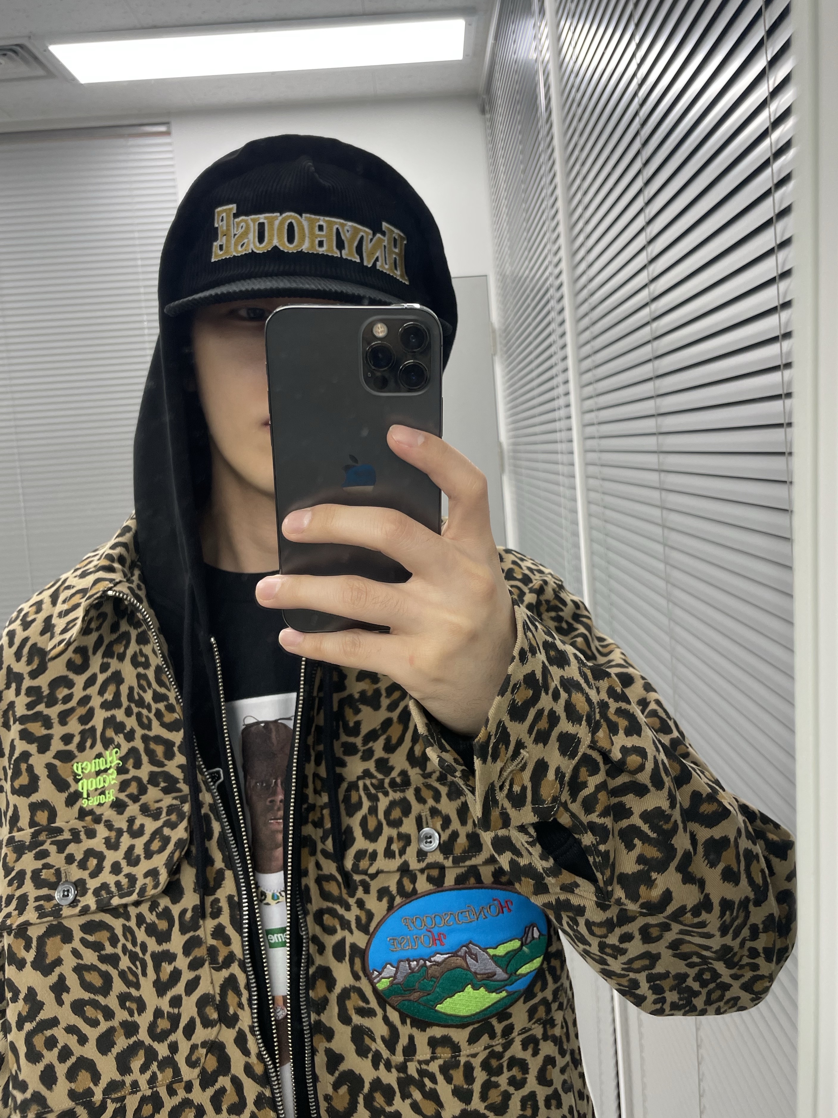 Honey Scoop House Honey Stitch Zip Up Hooded Sweatshirt Black, Honey Scoop House House Corduroy 5p Cap Black 착용 스타일