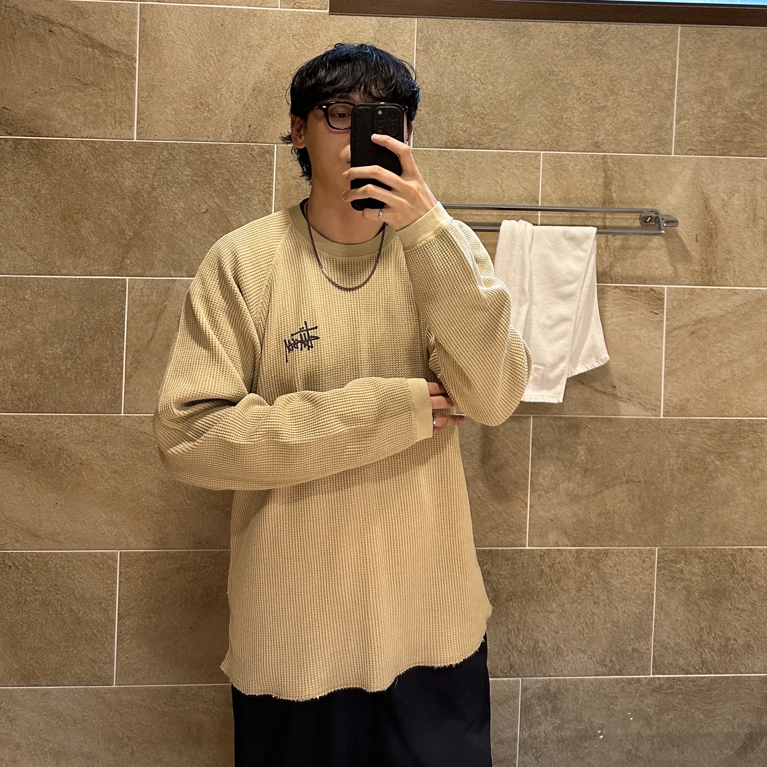 Stussy Raglan Thermal LS Crew Sand 착용 스타일 - 4