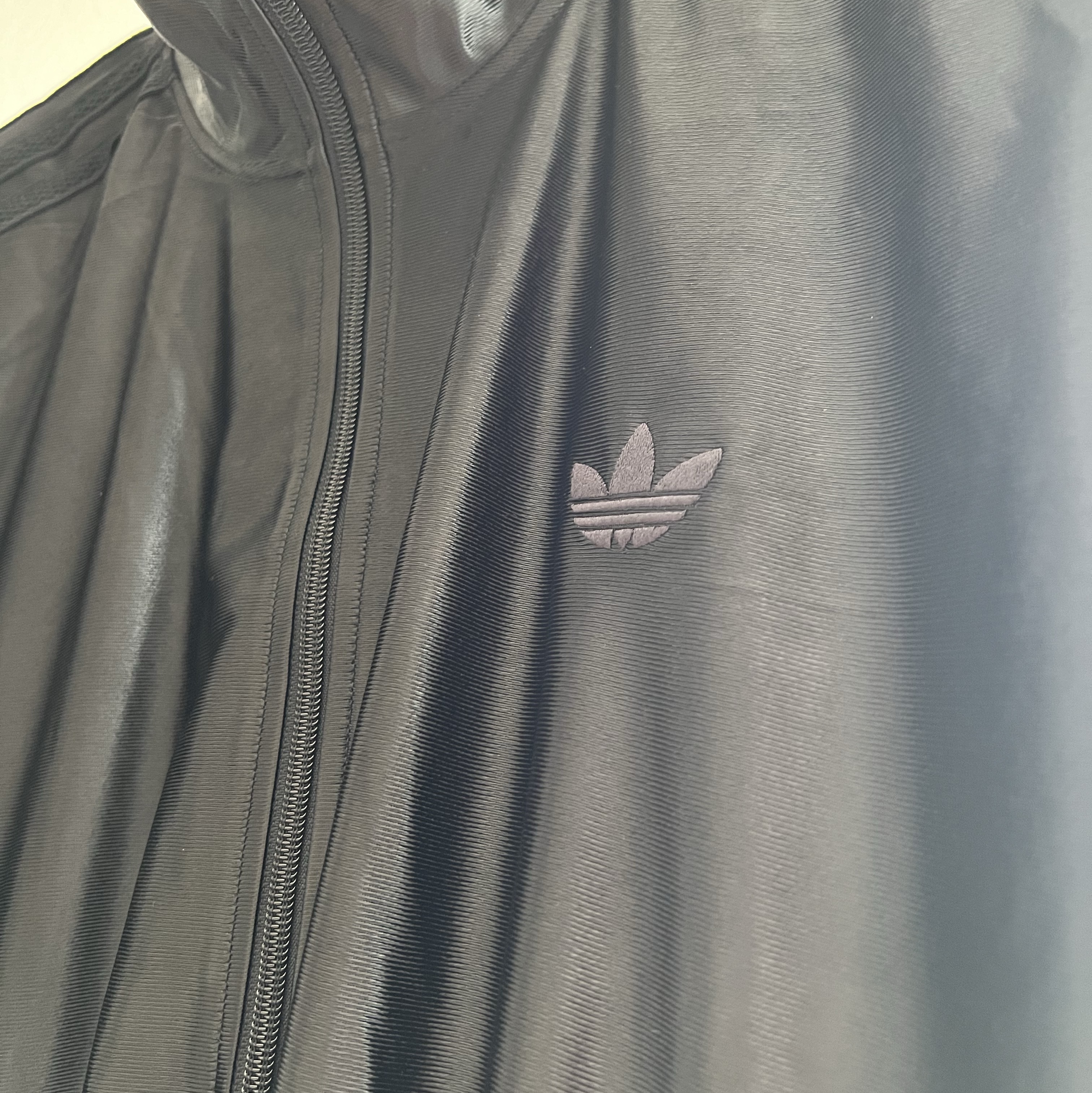 Adidas Q3 Oversized Track Top Black - KR Sizing 착용 스타일 - 3