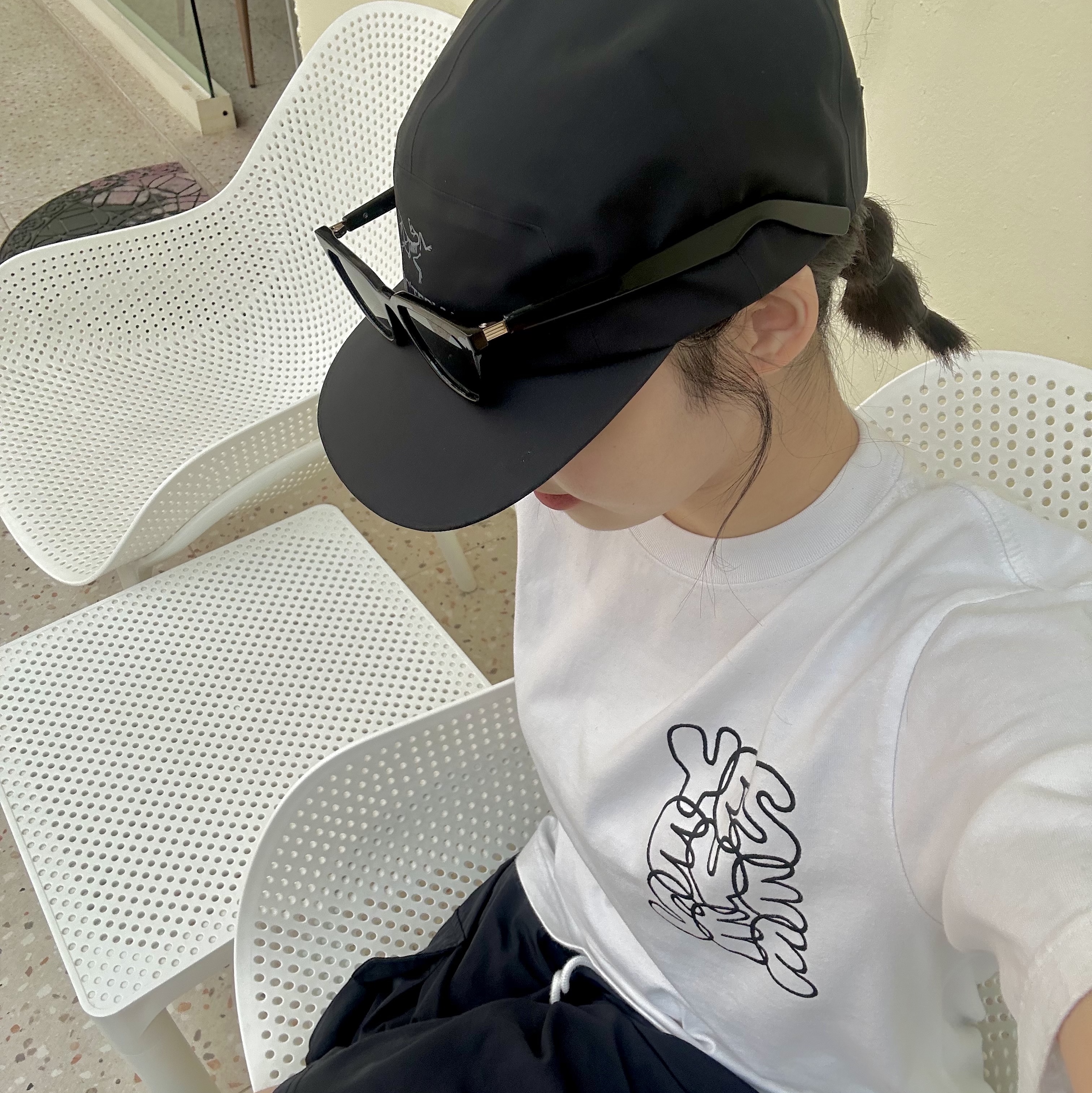 Arc'teryx Gore 5 Panel Cap Black 착용 스타일 - 1