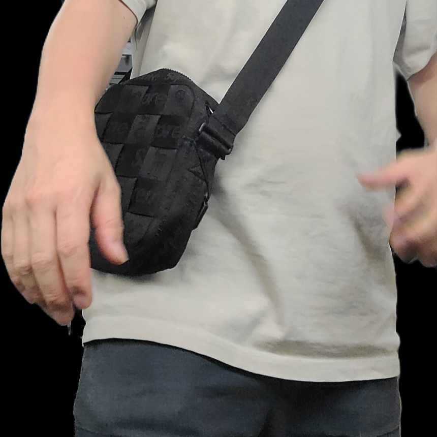 Supreme Woven Shoulder Bag Black - 23SS 착용 스타일 - 2