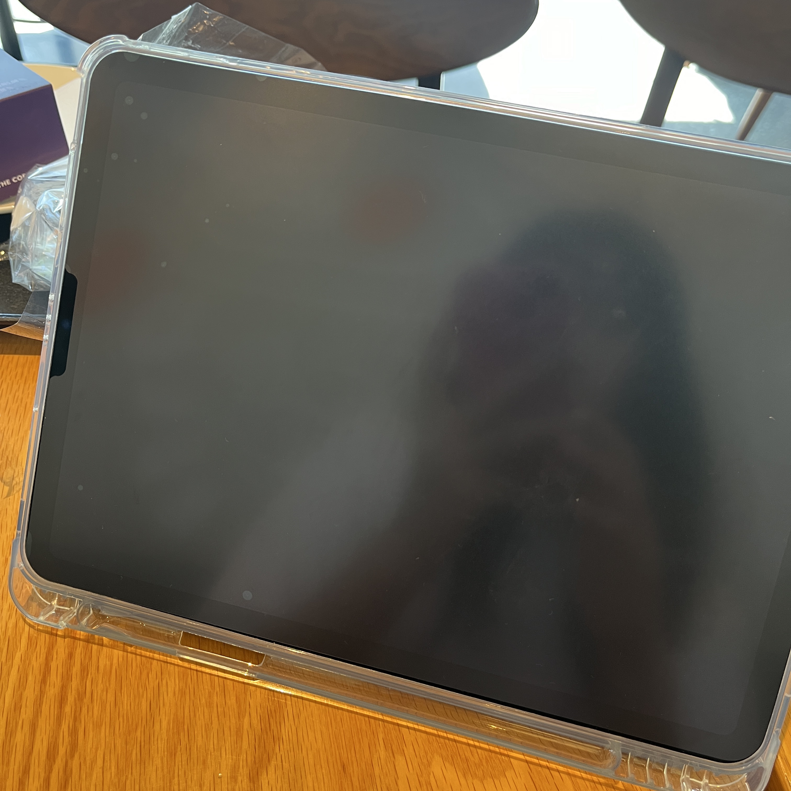 Apple iPad Air 5th Gen Wifi 64GB Purple (Korean Ver.) 착용 스타일