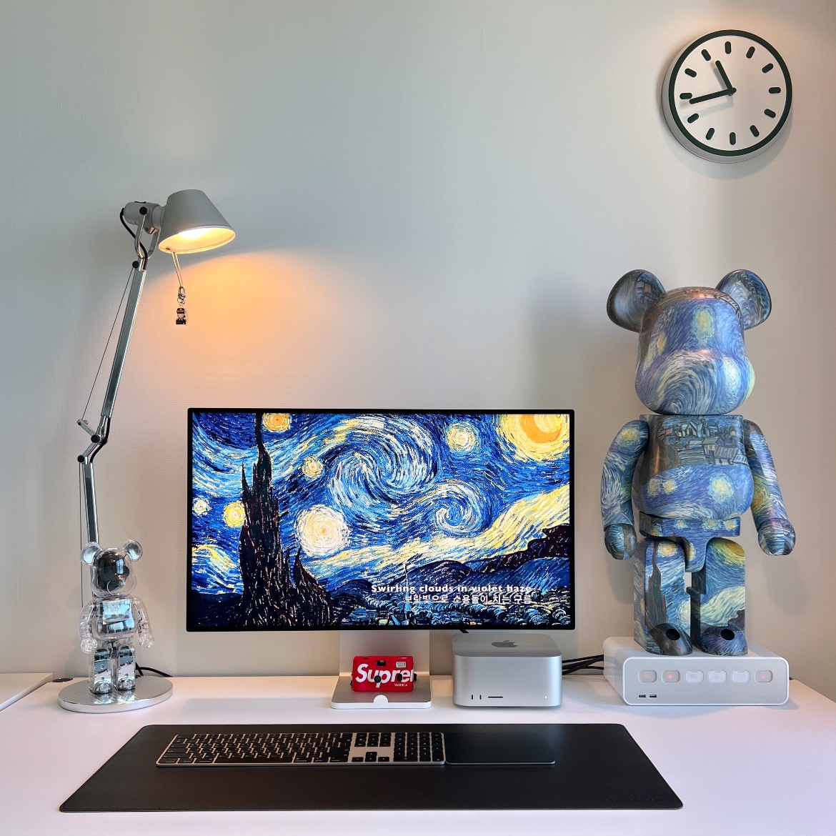 Bearbrick x MoMA Vincent van Gogh The Starry Night 1000% 착용 스타일