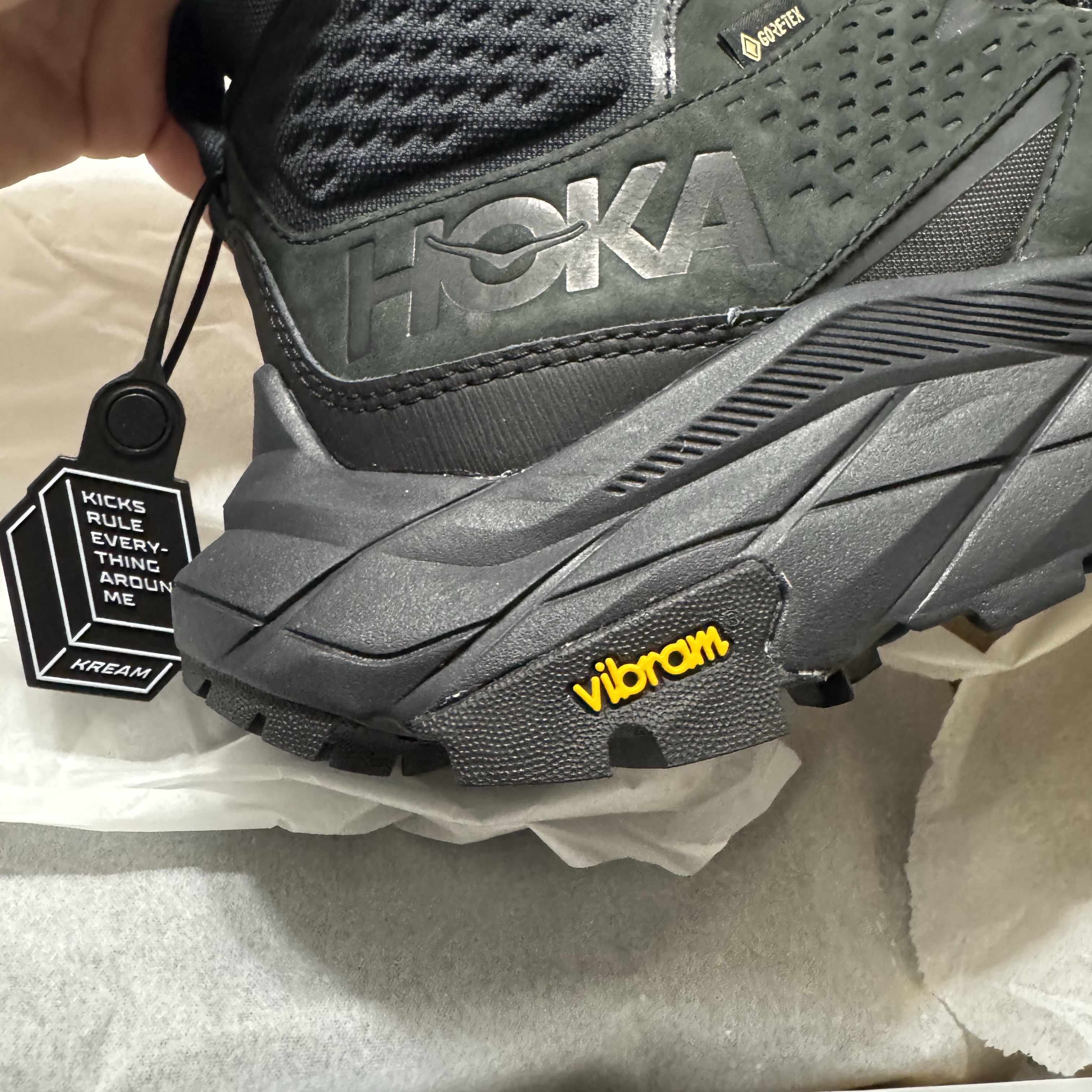 Hoka Anacapa Mid Gore-Tex Black 착용 스타일 - 3