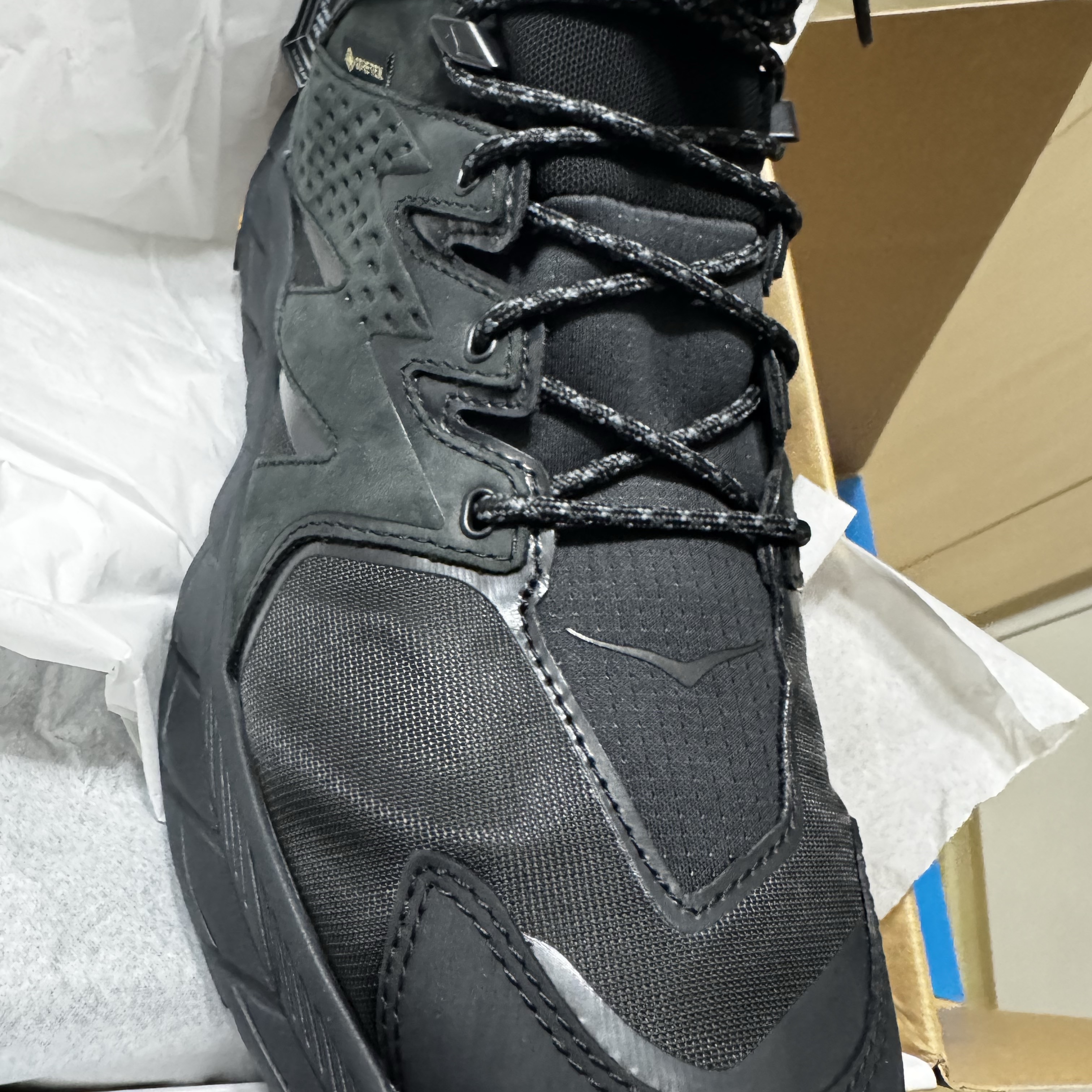 Hoka Anacapa Mid Gore-Tex Black 착용 스타일 - 2