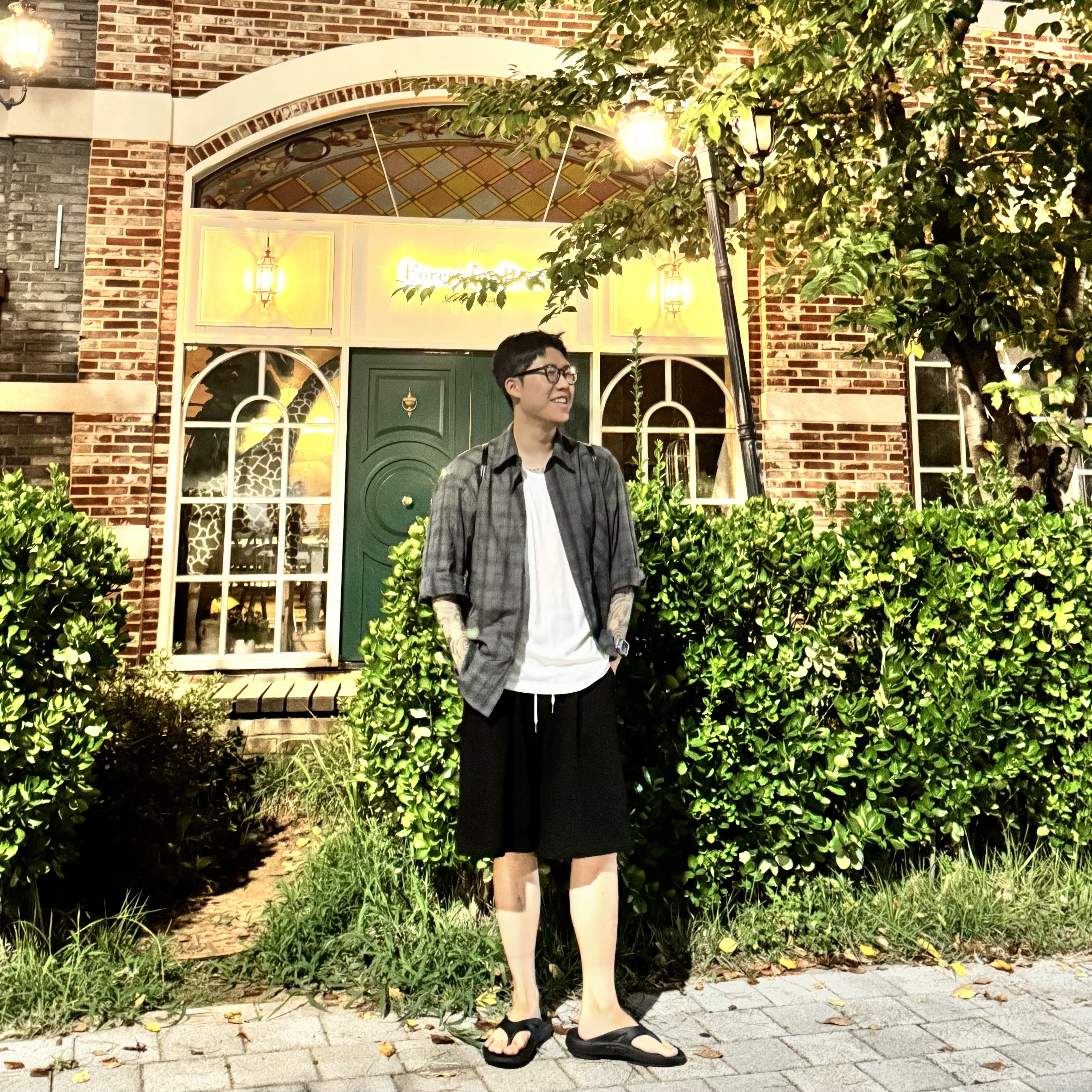 Oofos OOriginal Black 착용 스타일
