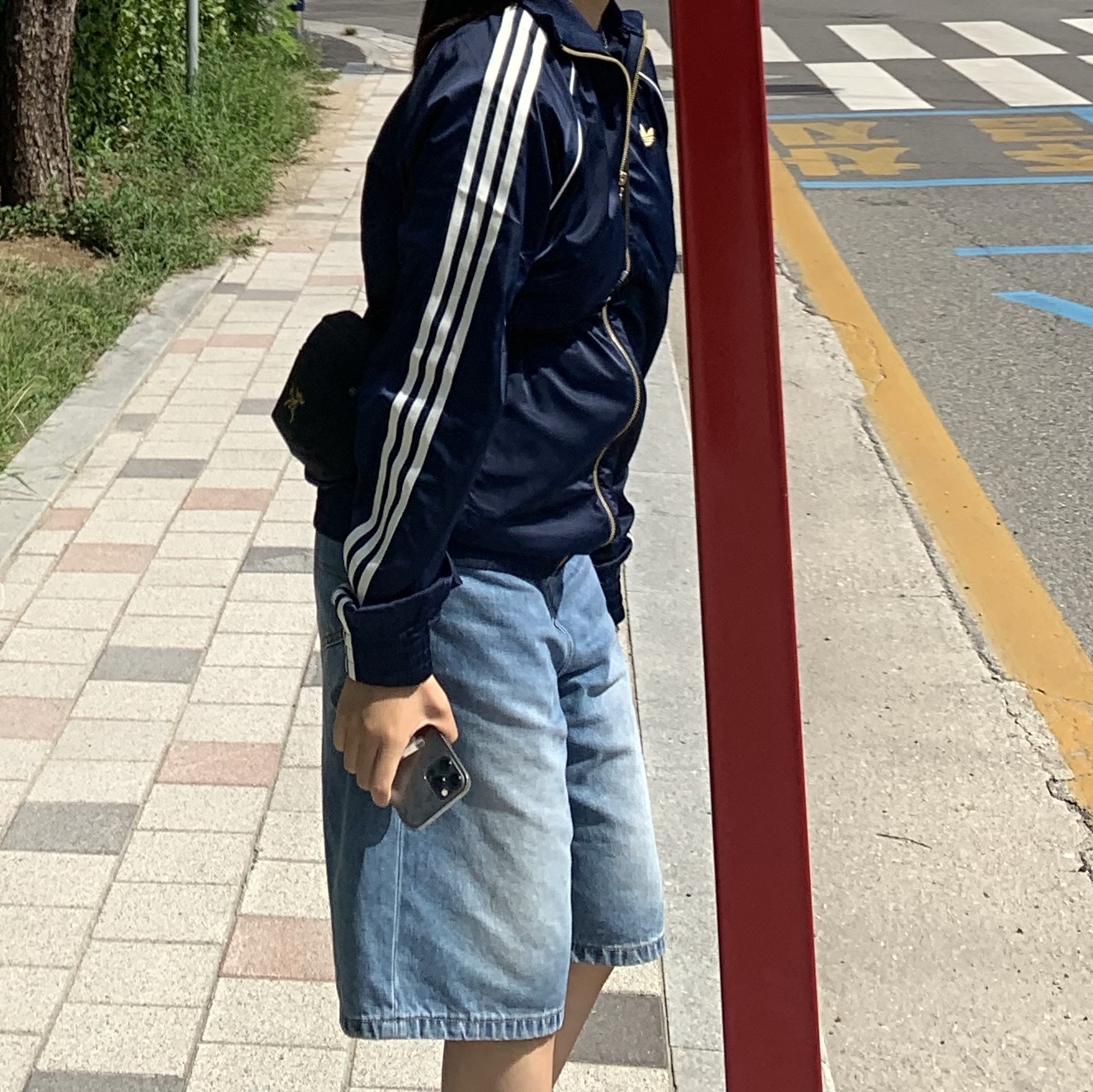 Adidas Premium Track Top Night Indigo - KR Sizing, Arc'teryx Mantis 1 Waistpack Black 착용 스타일