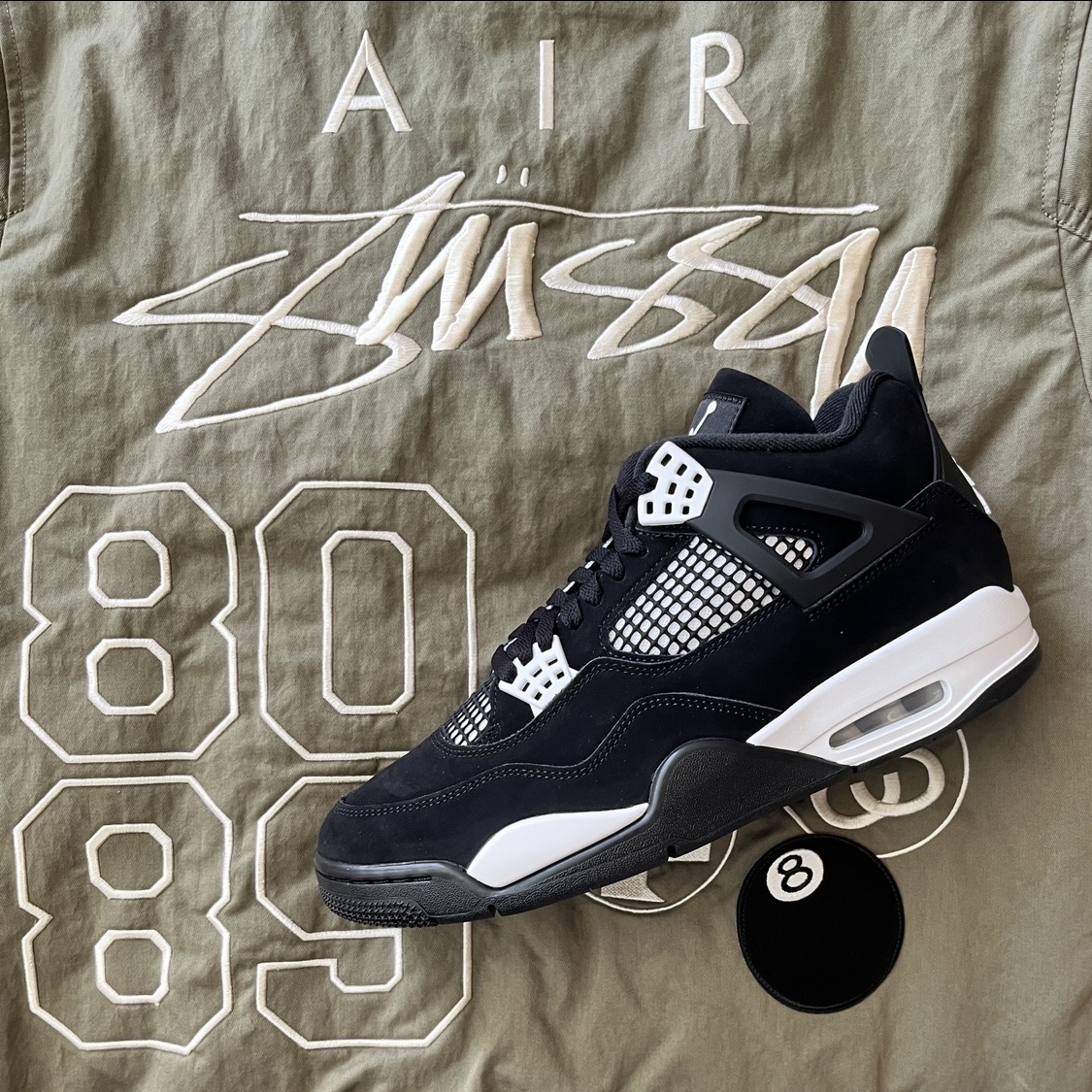 Nike x Stussy Reversible Jacket Medium Olive (FJ9153-222), Jordan 4 Retro White Thunder 착용 스타일 - 1