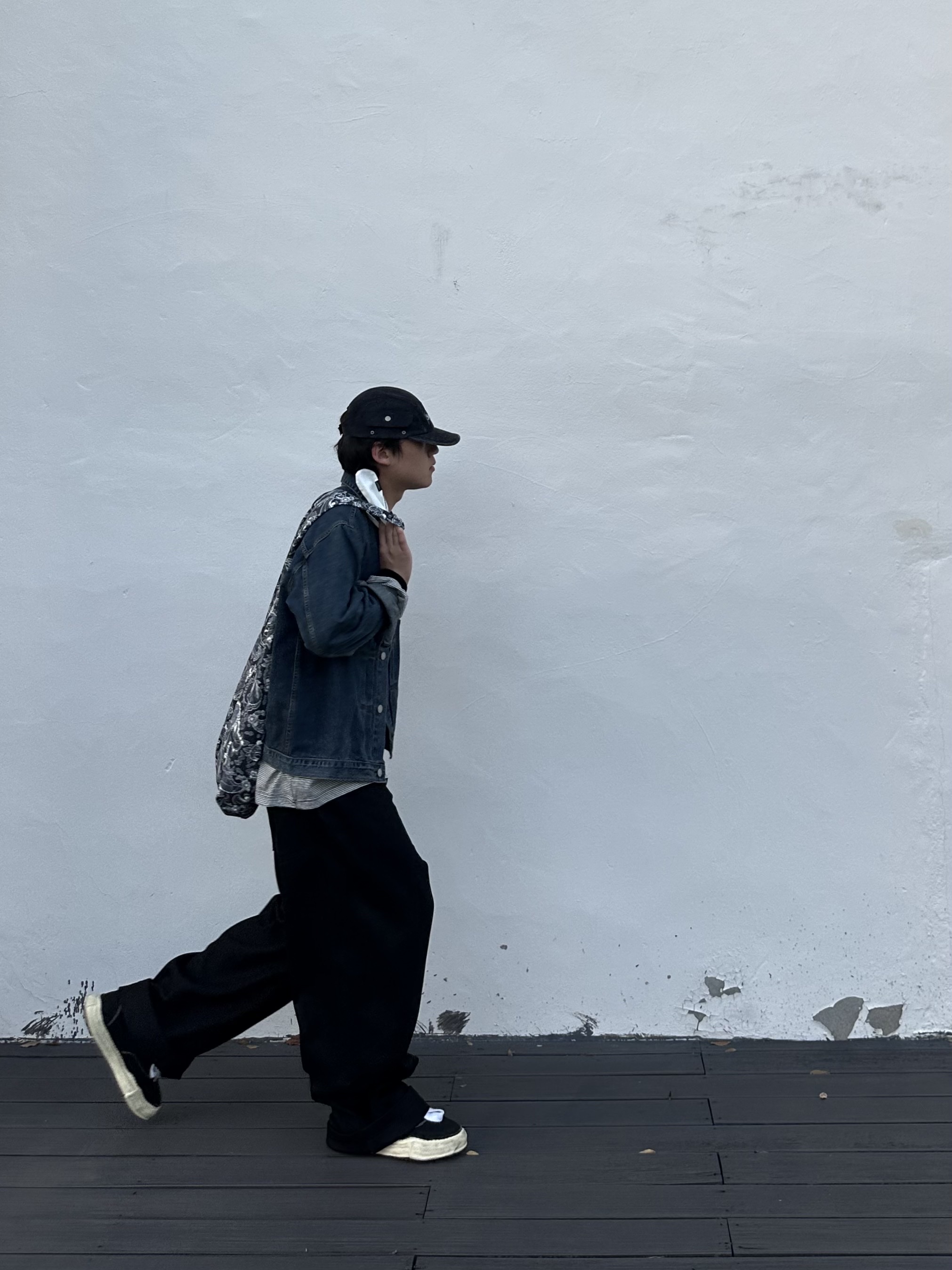 Supreme Corduroy Pocket Camp Cap Black - 24SS, Maison Mihara Yasuhiro Baker OG Sole Broken Suede Low-top Sneakers Black 착용 스타일 - 8