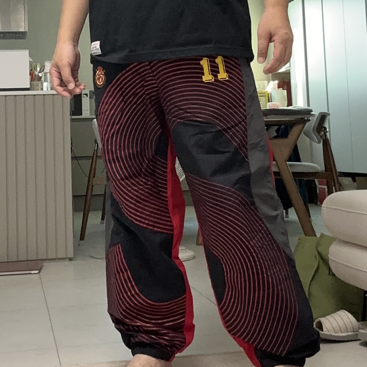 Supreme S Logo Track Pants Black - 24FW 착용 스타일