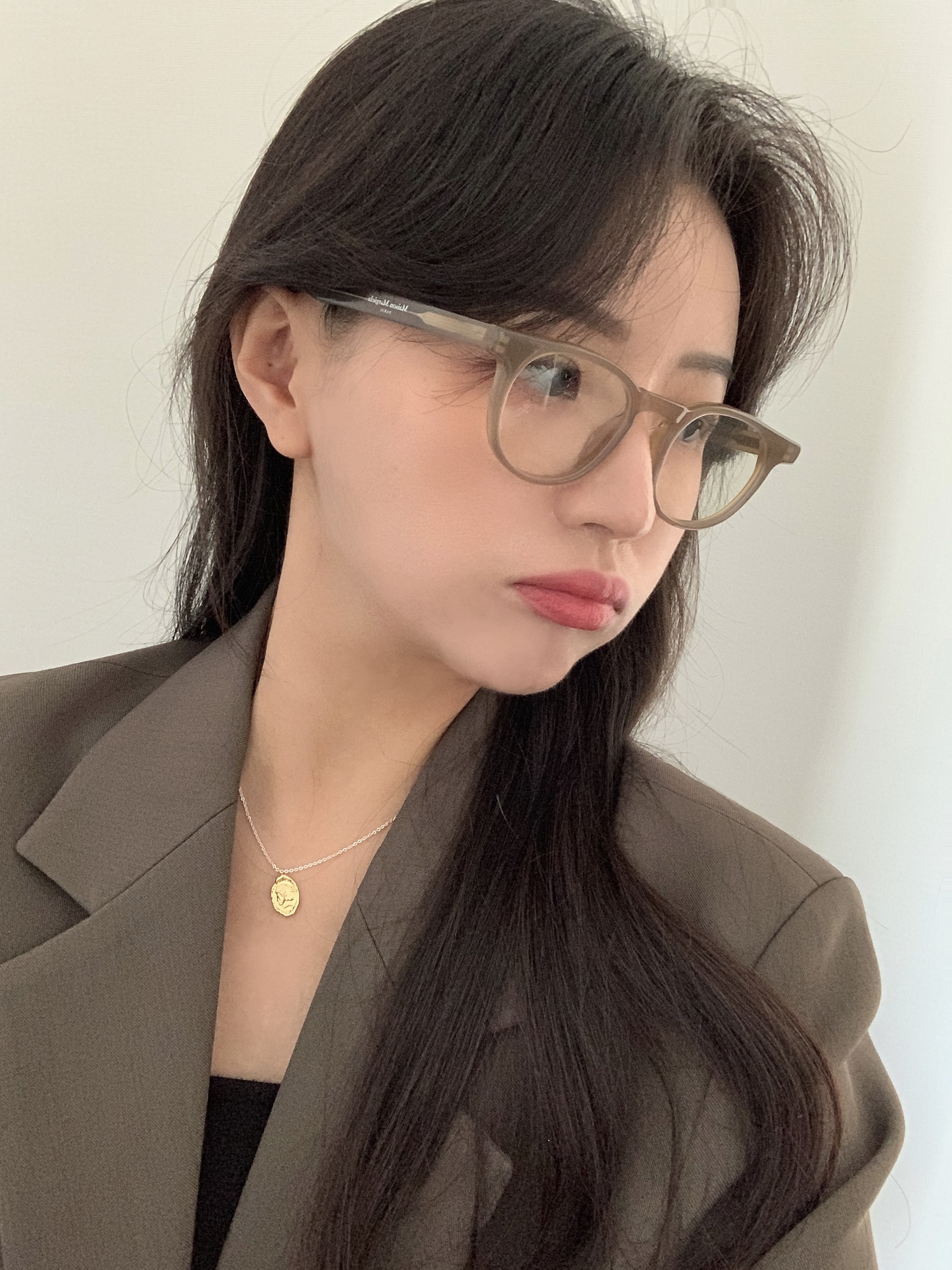 Gentle Monster x Maison Margiela MM112 Brown Translucent Clear 착용 스타일 - 4
