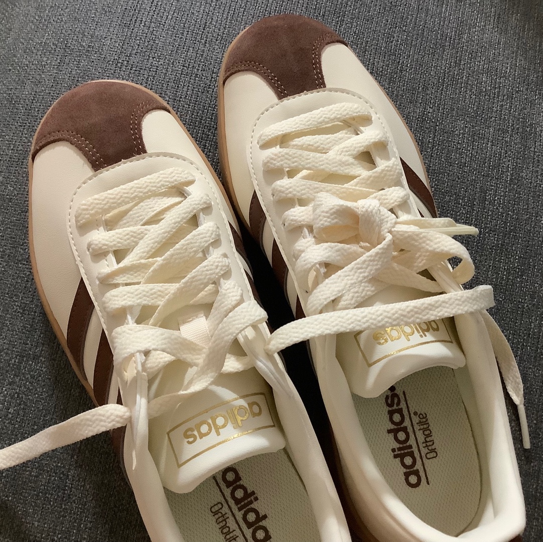 Adidas VL Court 2.0 Cream Brown 착용 스타일