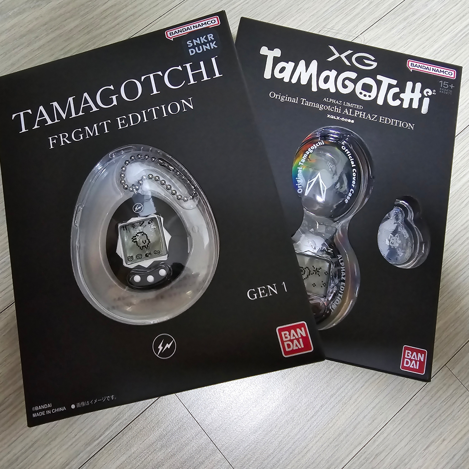 Fragment x Bandai Original Tamagotchi Black 착용 스타일