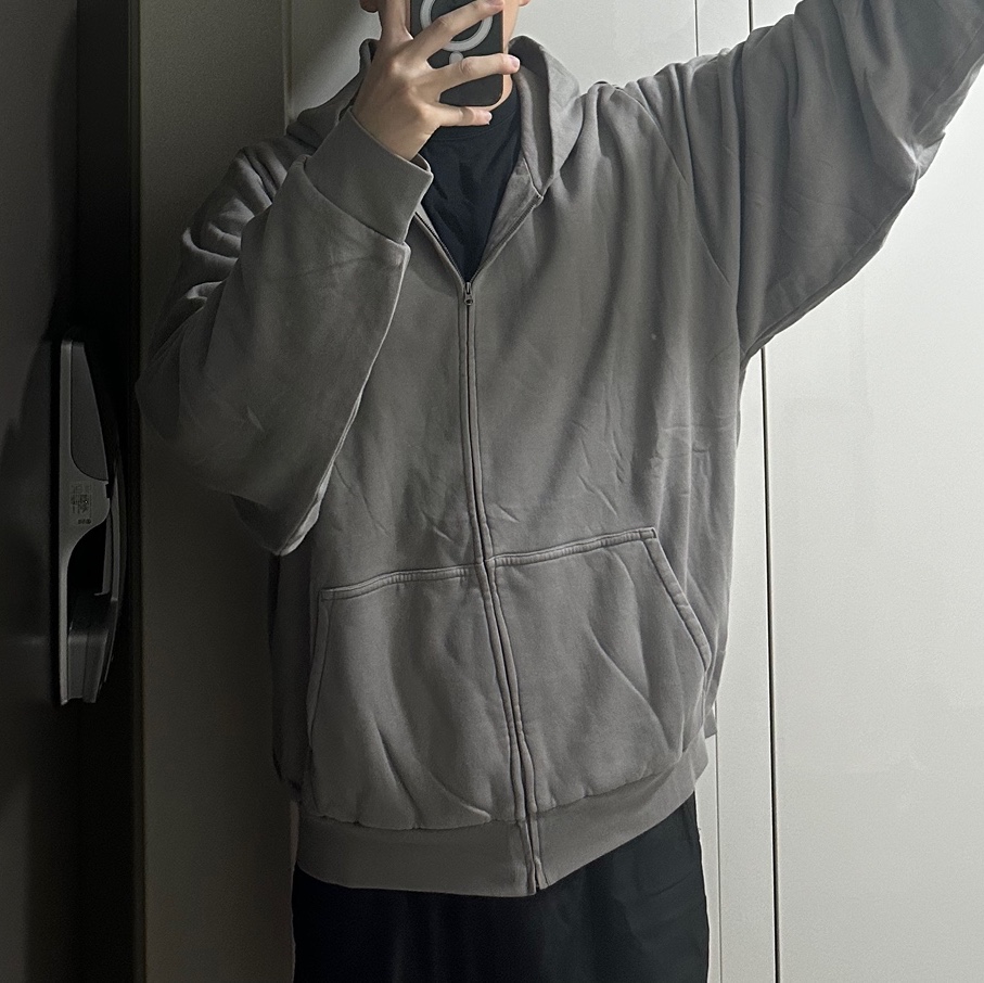Yeezy YZY Zip-Up Hoodie Grey 착용 스타일