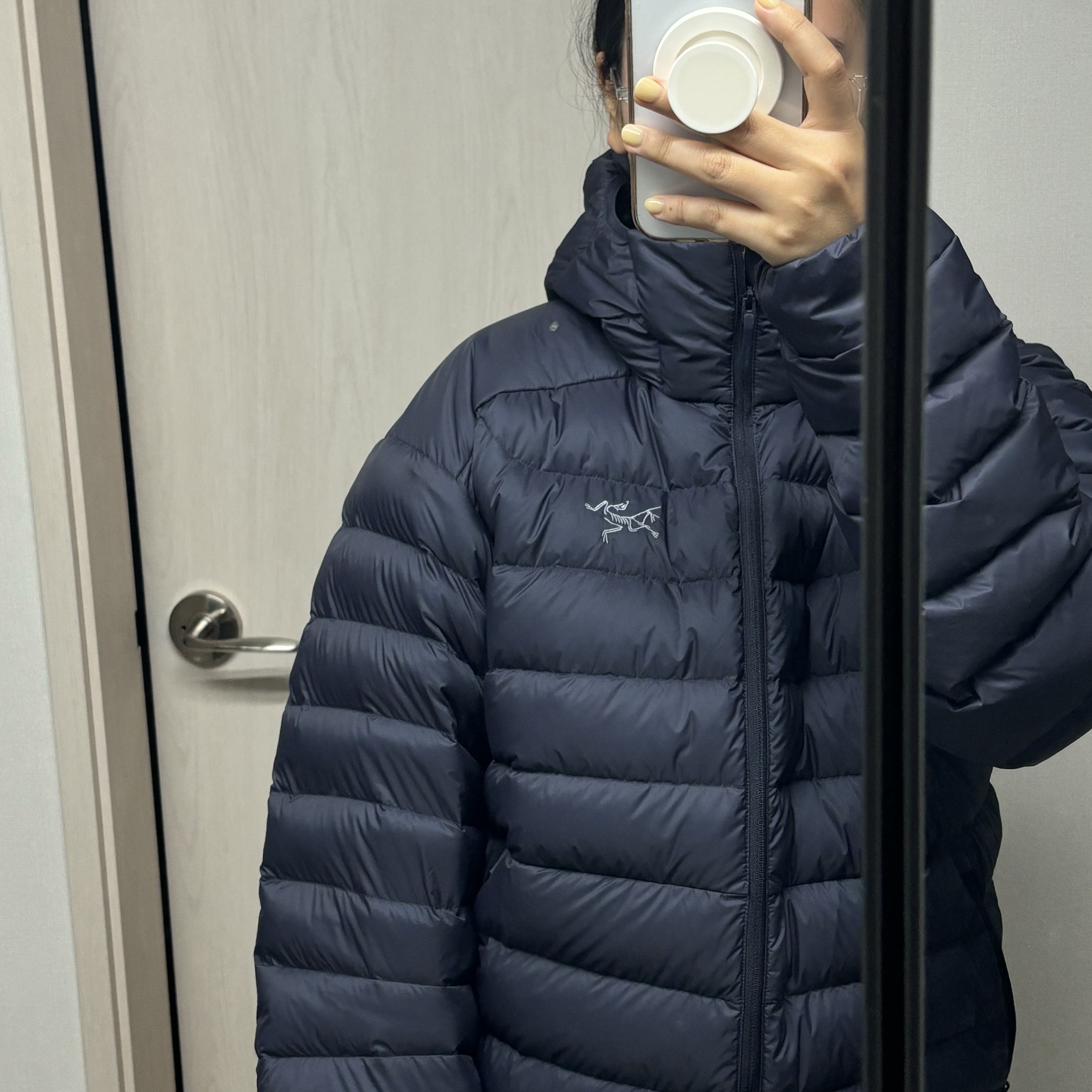 Arc'teryx Cerium Hoody Black Sapphire 착용 스타일 - 2