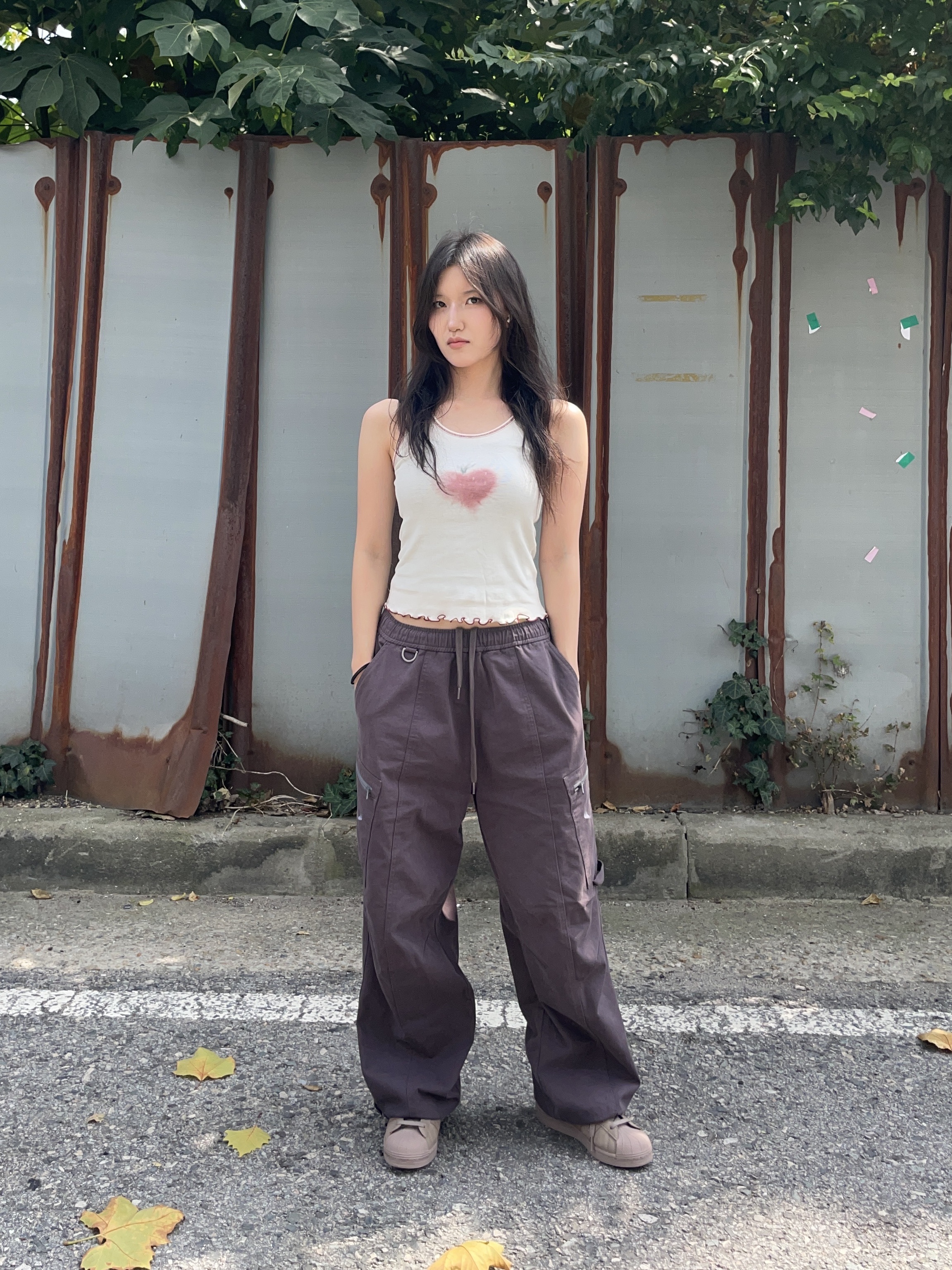 Adidas Superstar Chalky Brown, (W) Mischief Drawstring Pants Purple Brown 착용 스타일 - 1