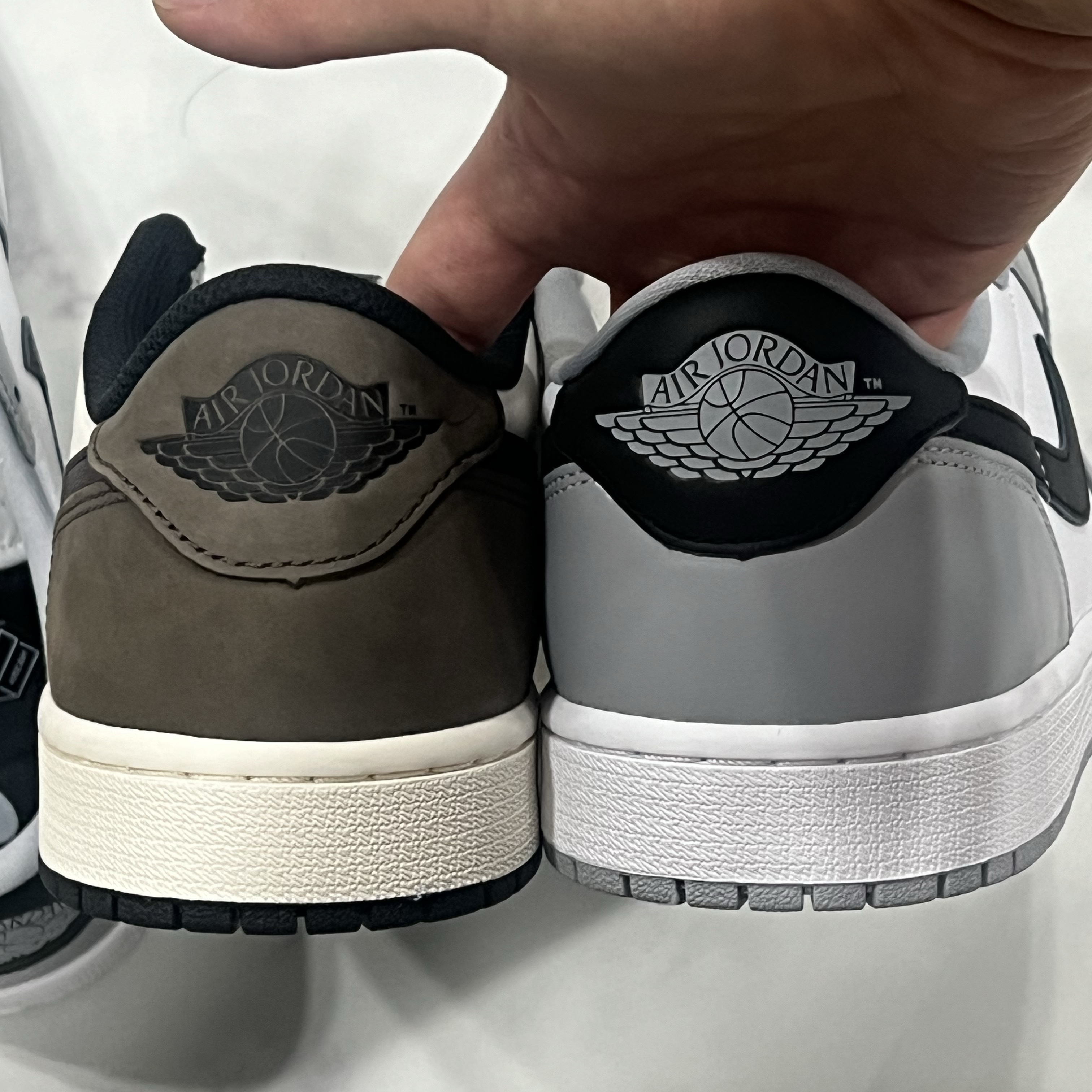 Jordan 1 Retro Low OG Mocha 착용 스타일 - 2