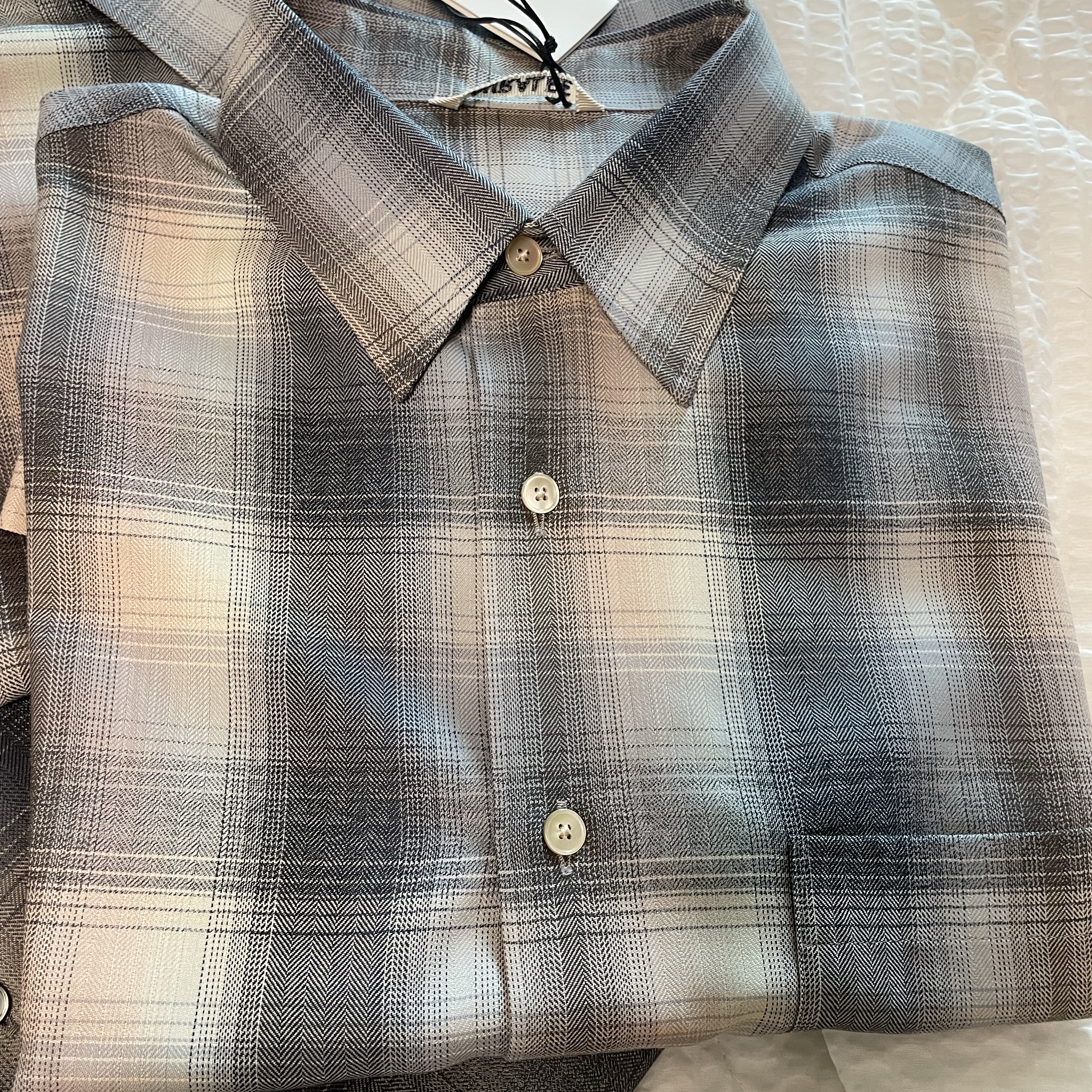 Auralee Super Light Wool Check Shirt Beige Blue Check - 24AW, Auralee Super Light Wool Check Shirt Charcoal Grey Check - 24AW 착용 스타일 - 1