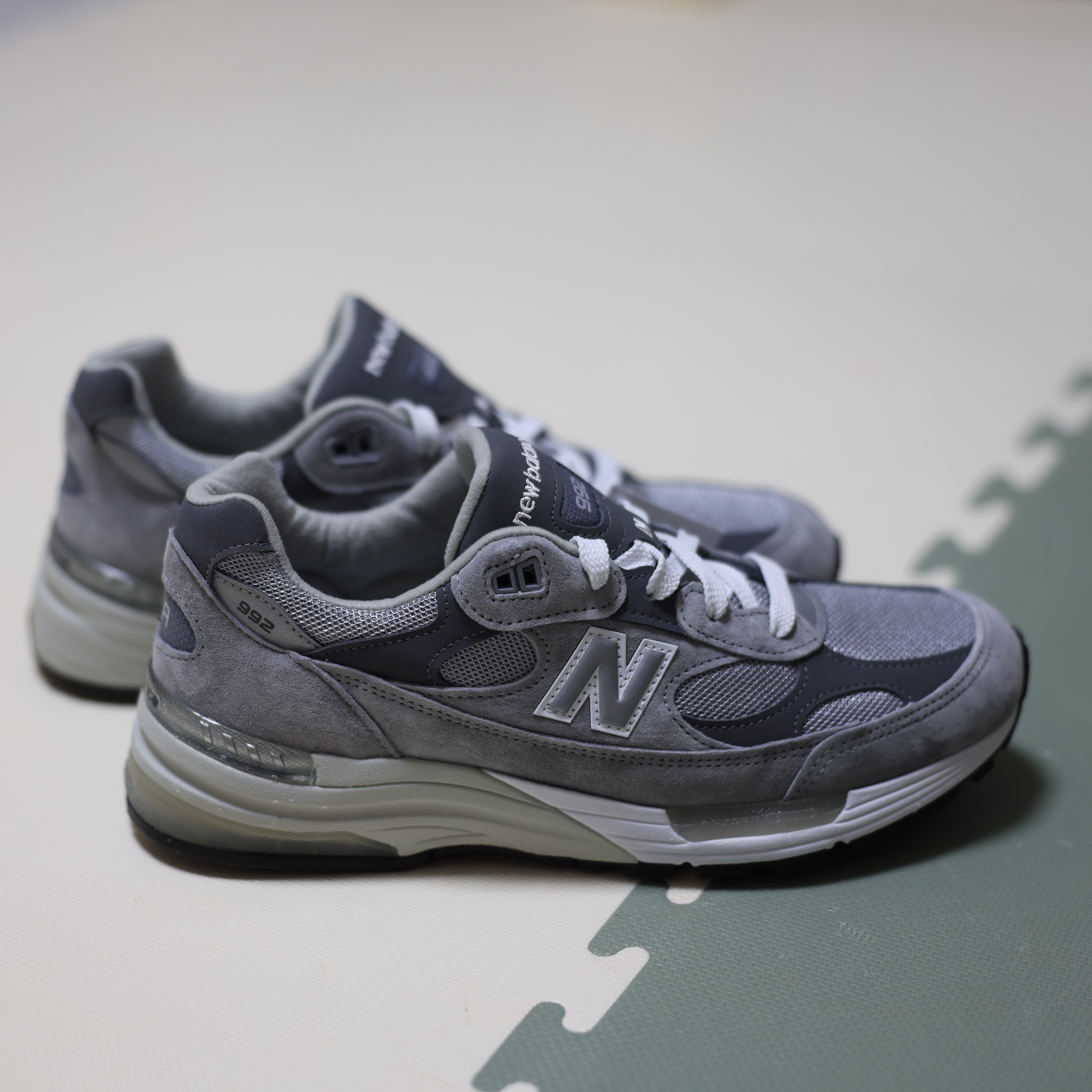 New Balance 992 Made in USA Grey - D Standard 착용 스타일