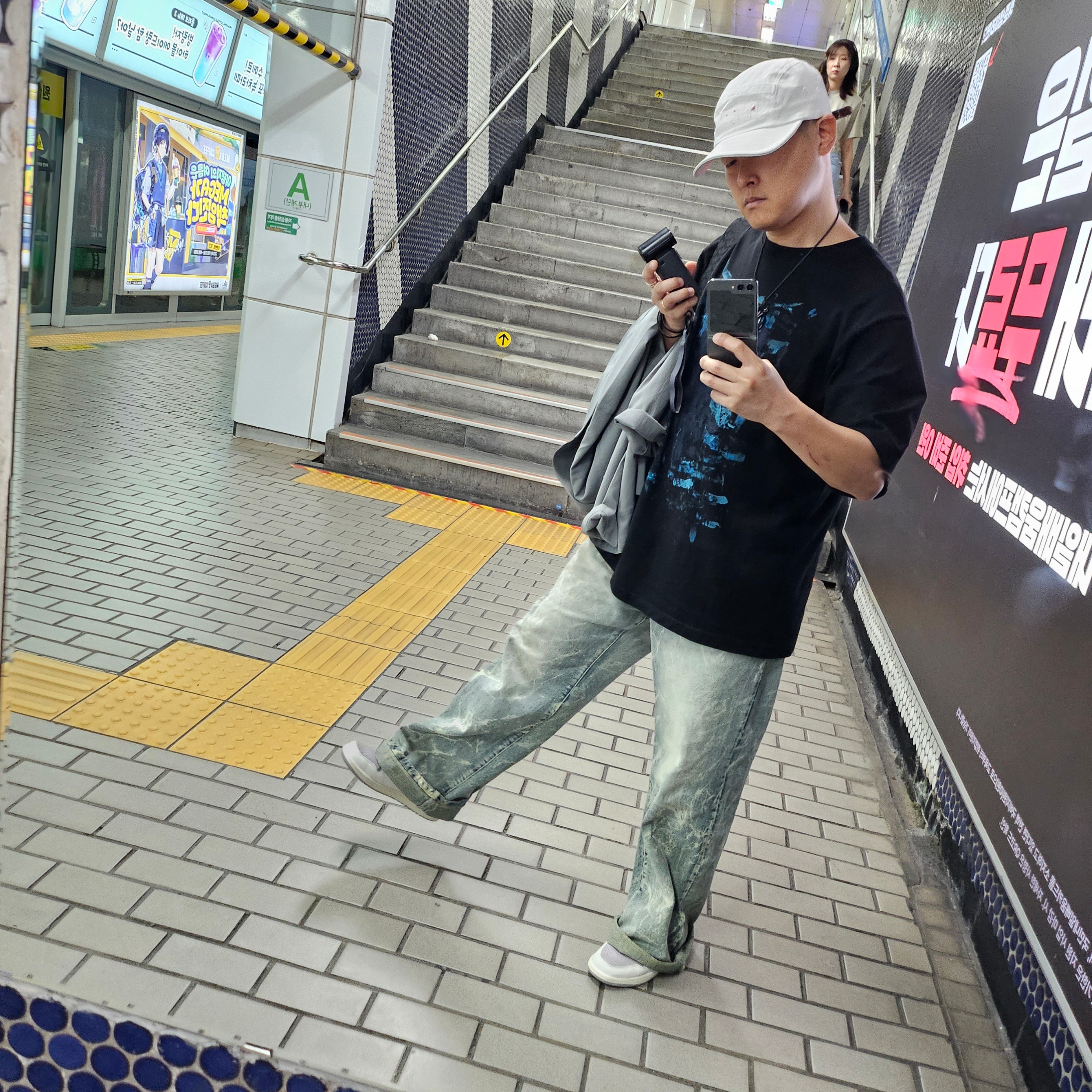 Supreme x MM6 Maison Margiela Painted Camp Cap White - 24SS, Jordan 1 Retro Low OG Atmosphere Grey 착용 스타일 - 2
