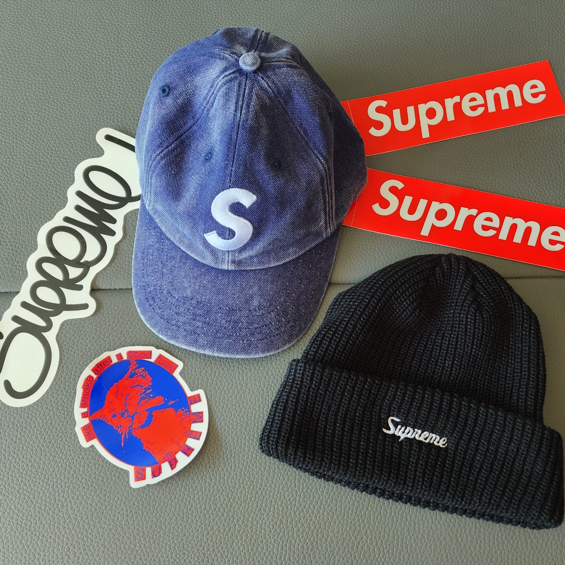 Supreme Pigment S Logo 6-Panel Navy - 24FW, Supreme Loose Gauge Beanie Black 착용 스타일