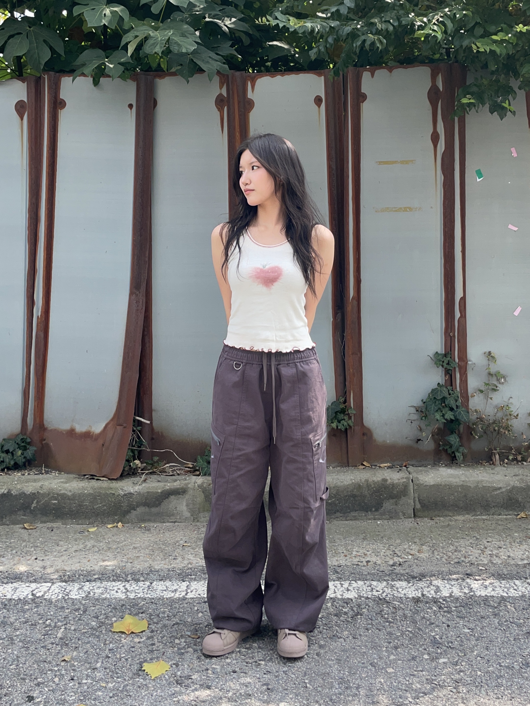 Adidas Superstar Chalky Brown, (W) Mischief Drawstring Pants Purple Brown 착용 스타일 - 2