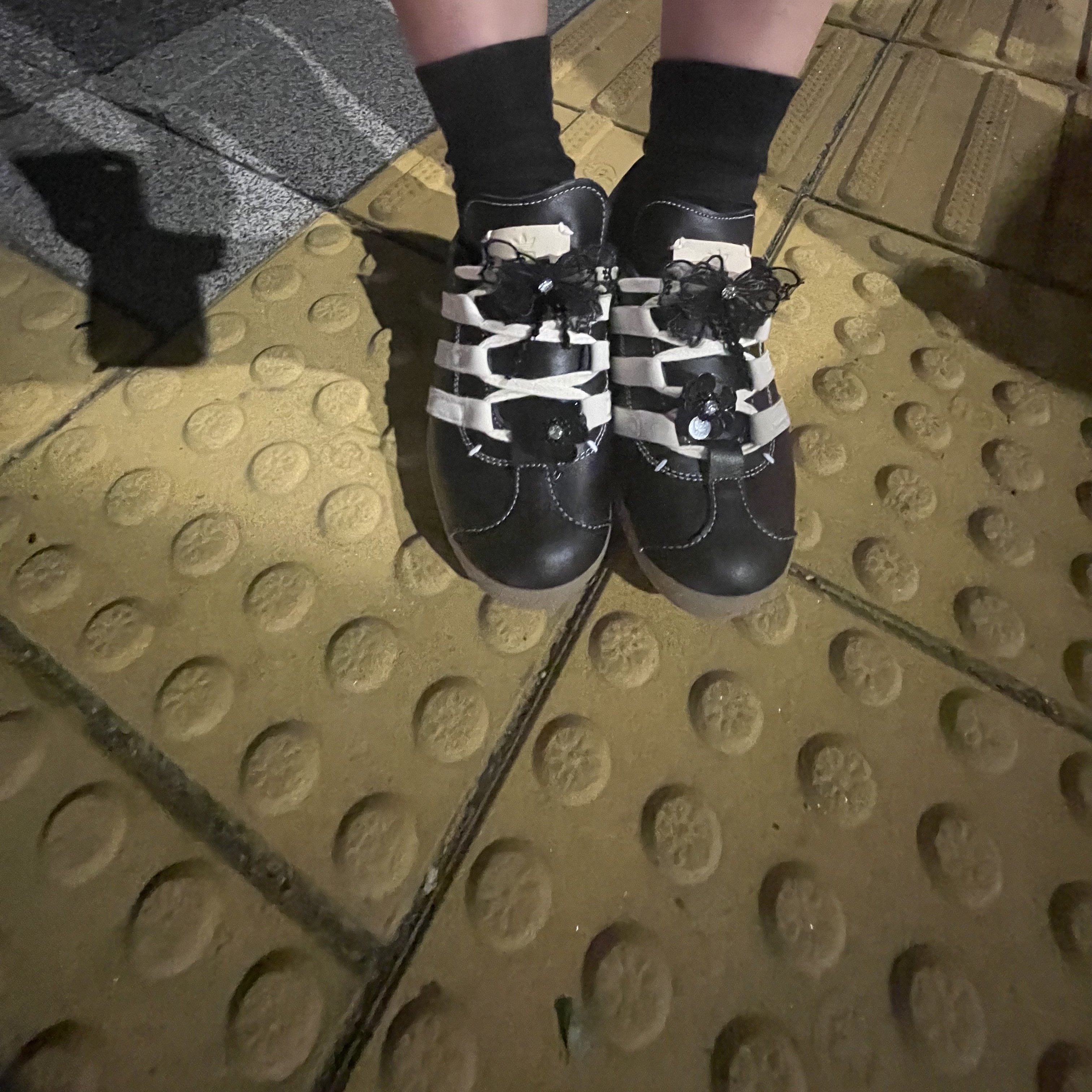 Adidas x Foot Industry Gazelle Core Black Cream White 착용 스타일
