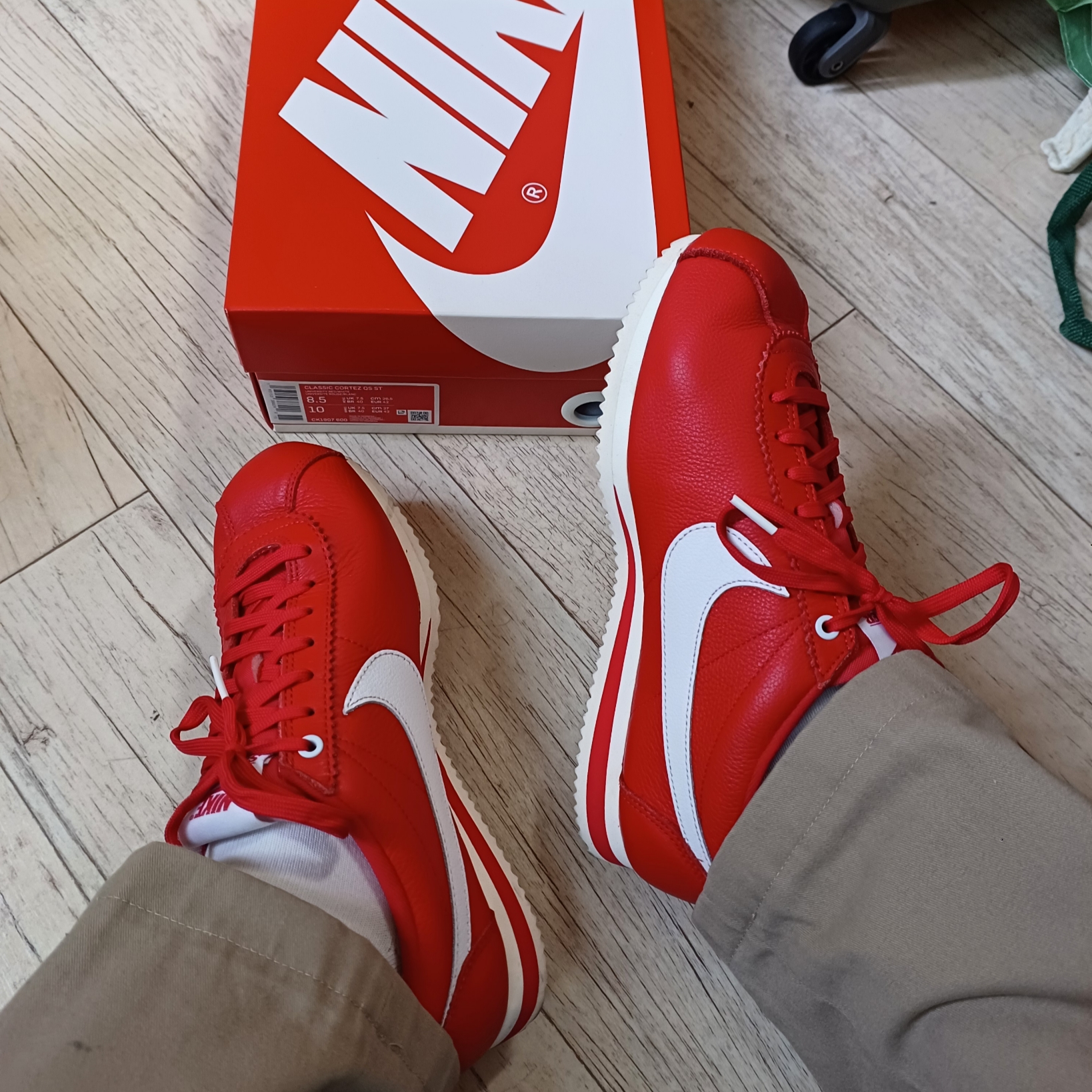 Nike x Stranger Things Classic Cortez Independence Day Pack Red 착용 스타일 - 1