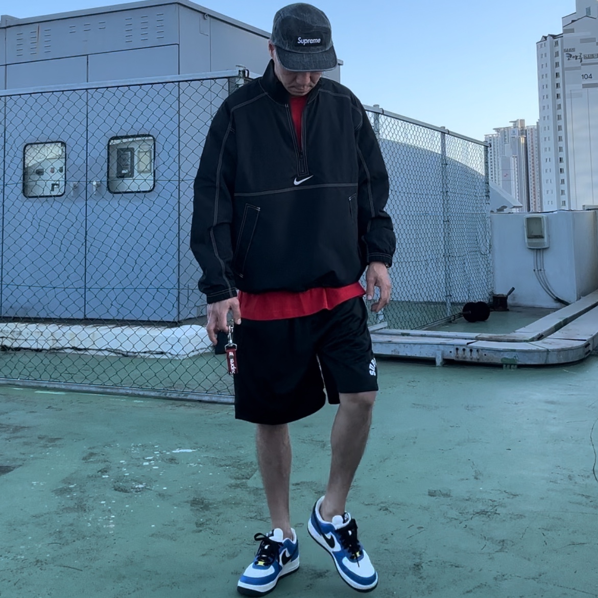 Supreme Coated Denim Camp Cap Black - 24SS, Supreme x Nike Ripstop Pullover Black - 24SS 착용 스타일