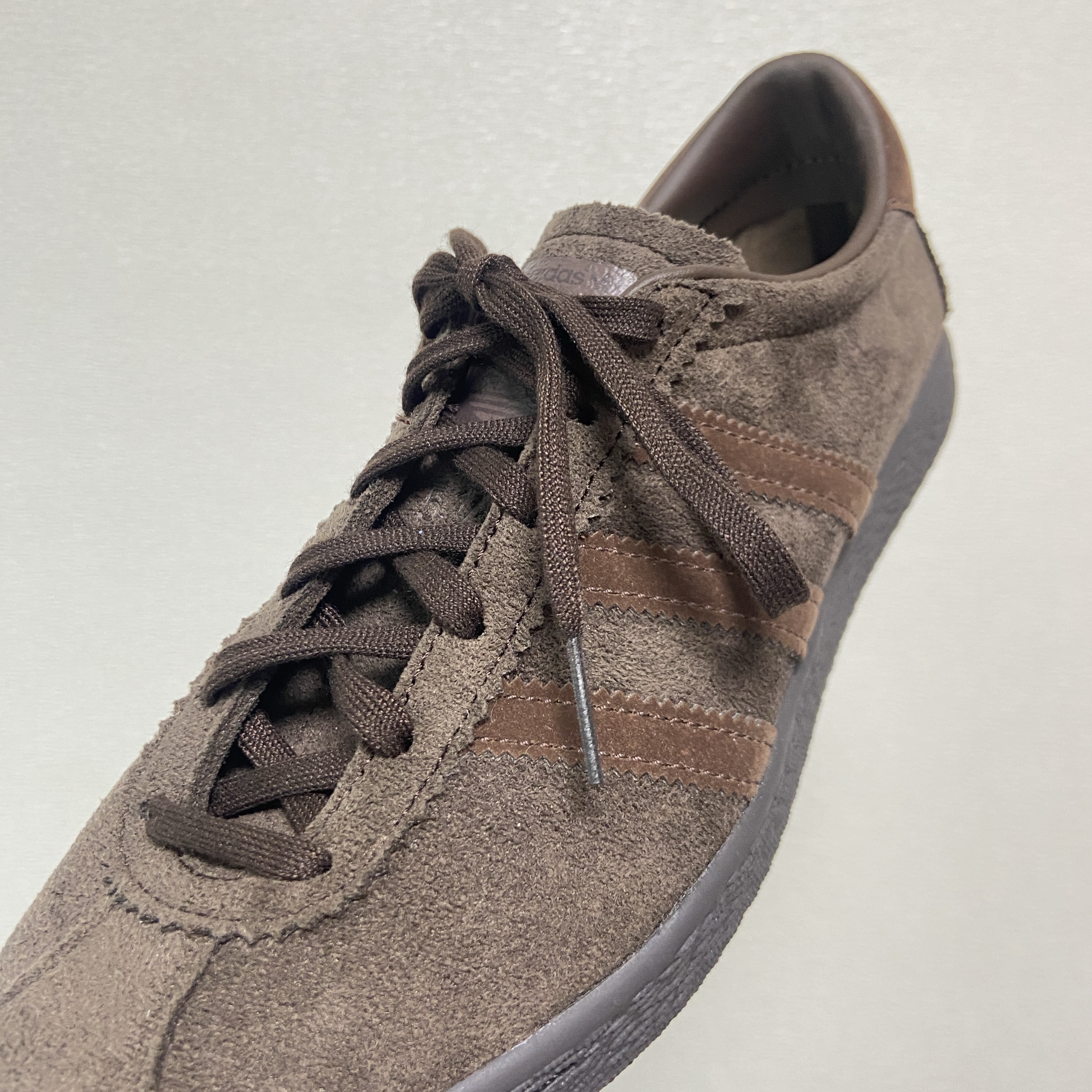 Adidas Tobacco Gruen Dark Brown 착용 스타일 - 2
