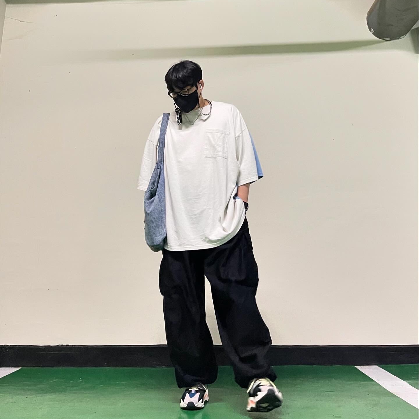 Kapital Cotton Sheeting Two Tone Big Pocket Bone T-Shirt Kinari Sax, Needles H.D. BDU Pants Black 착용 스타일 - 2