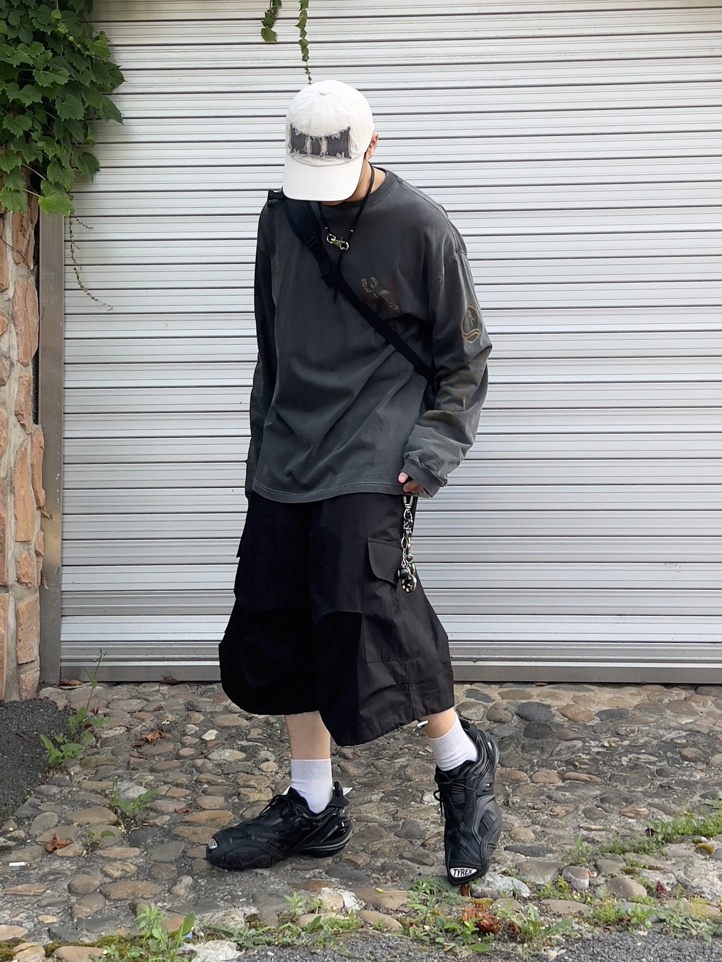 Balenciaga Tyrex Sneakers Black 착용 스타일