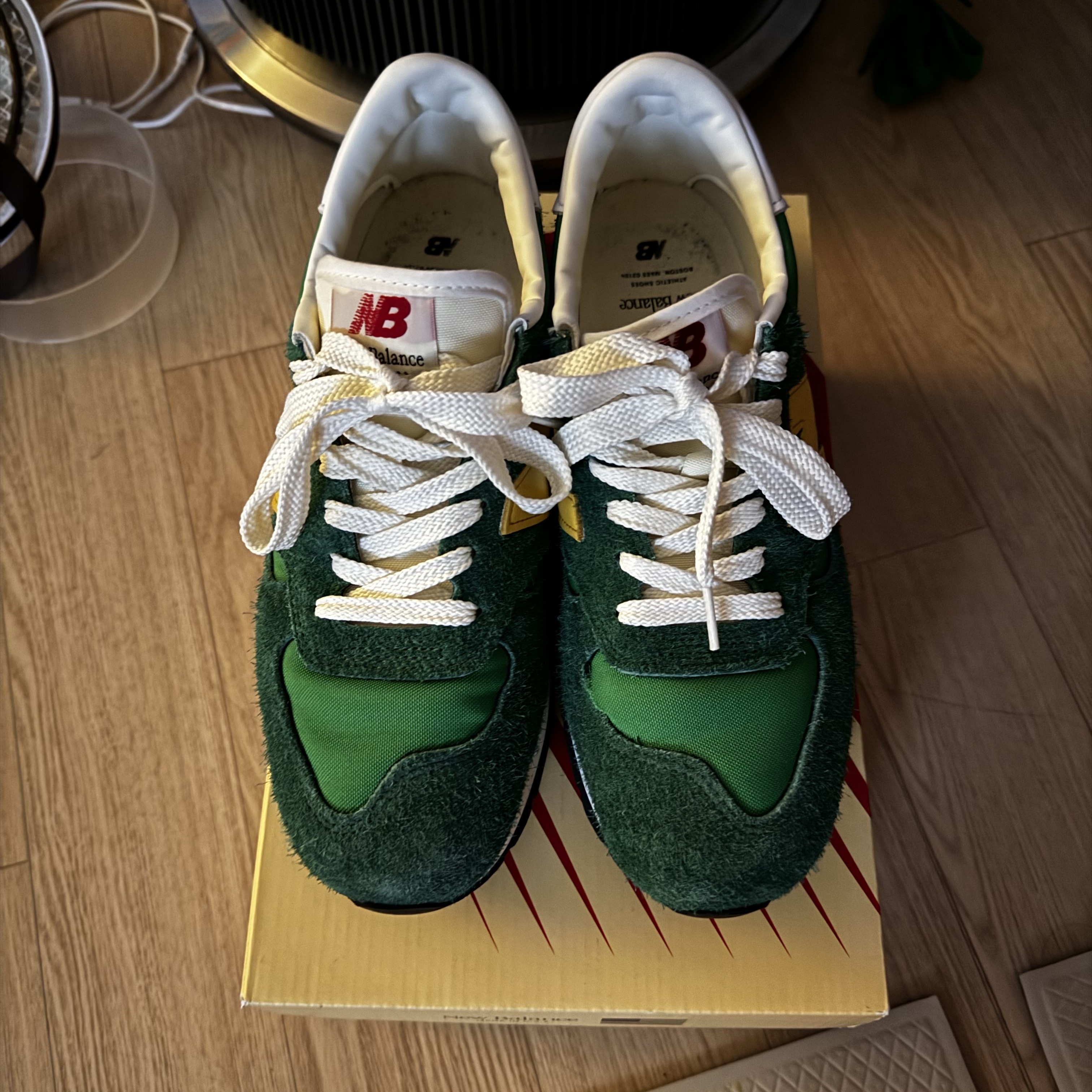 New Balance 990v1 Made in USA Green Gold 착용 스타일 - 1