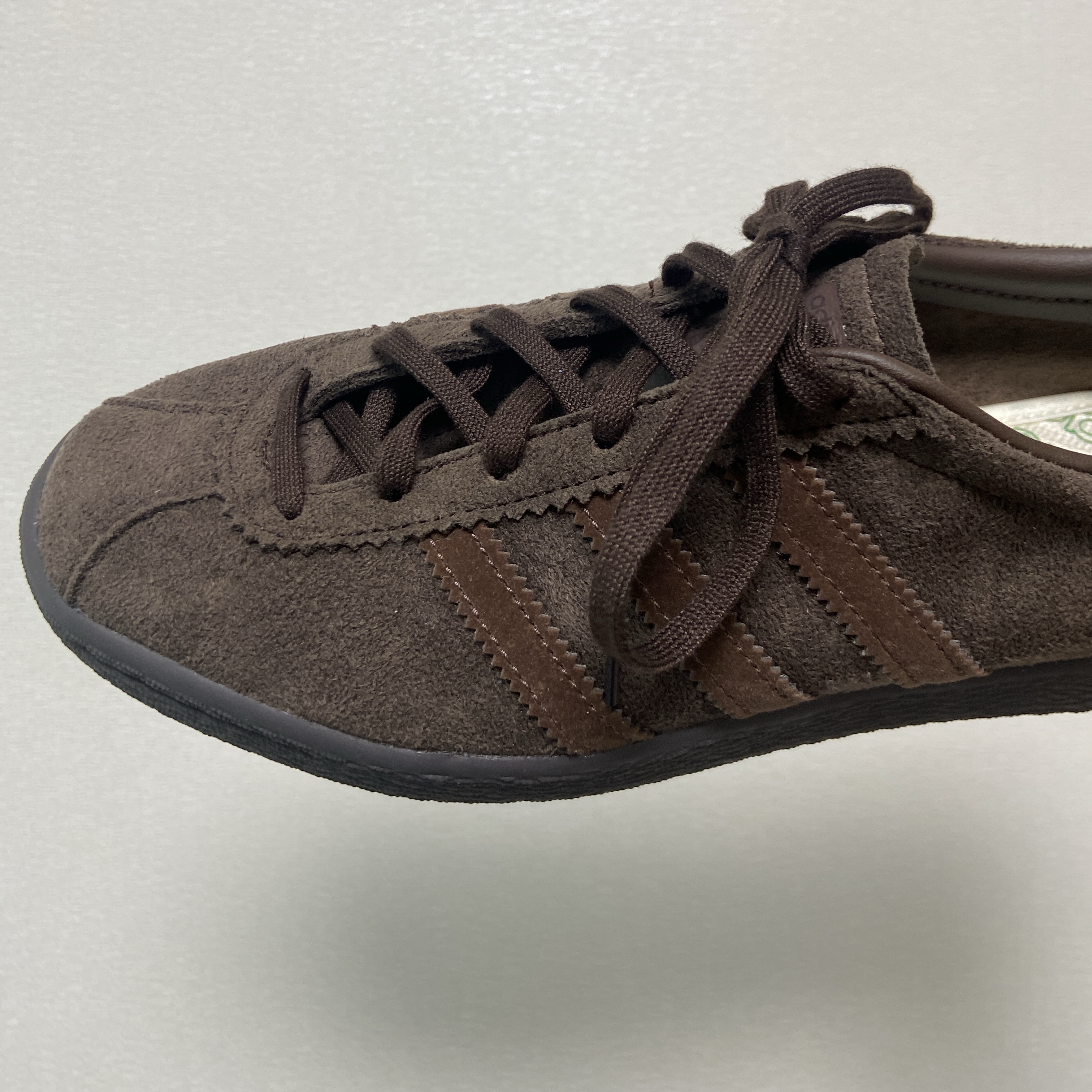 Adidas Tobacco Gruen Dark Brown 착용 스타일 - 3