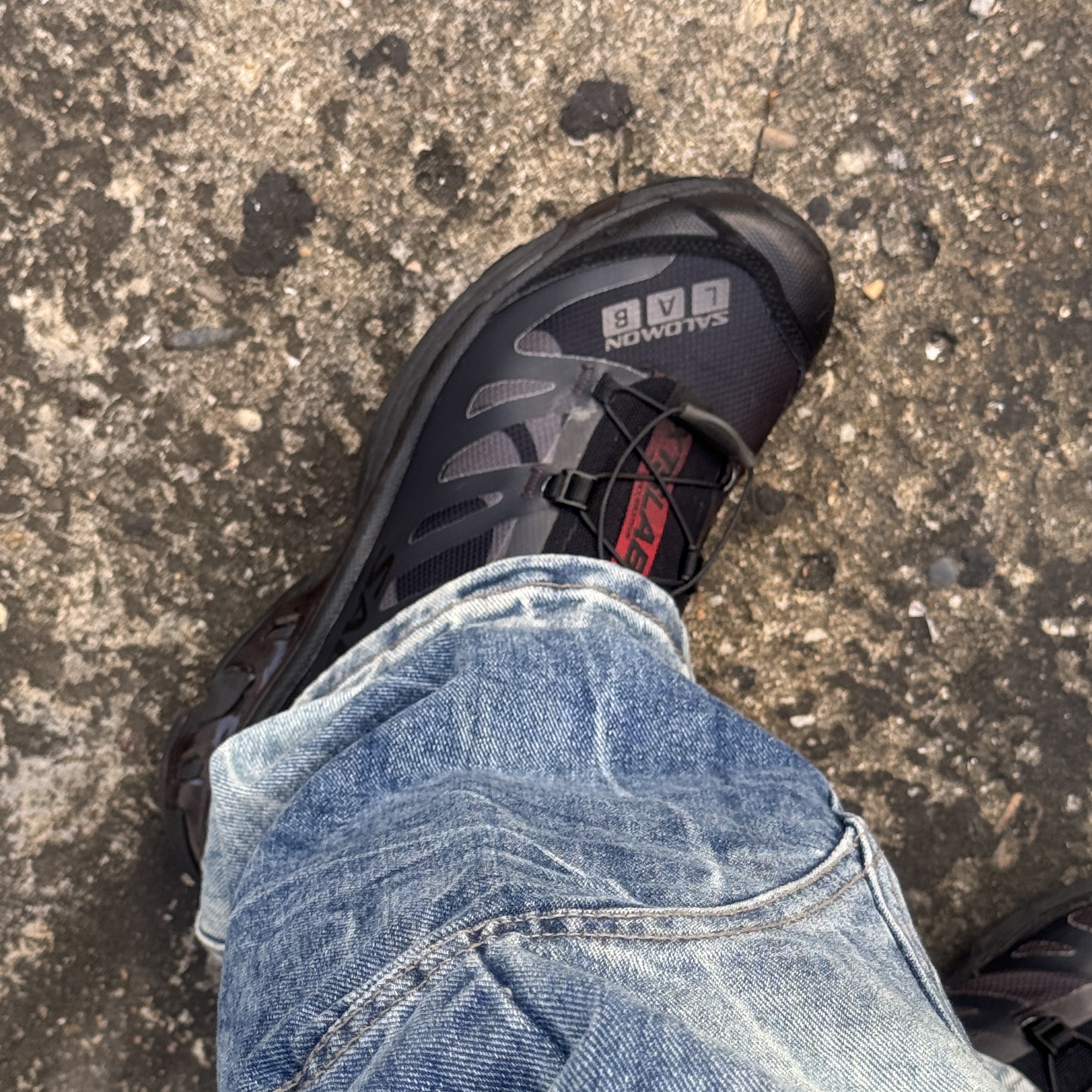 Salomon x Slam Jam XT-4 Black Magnet Goji Berry 착용 스타일