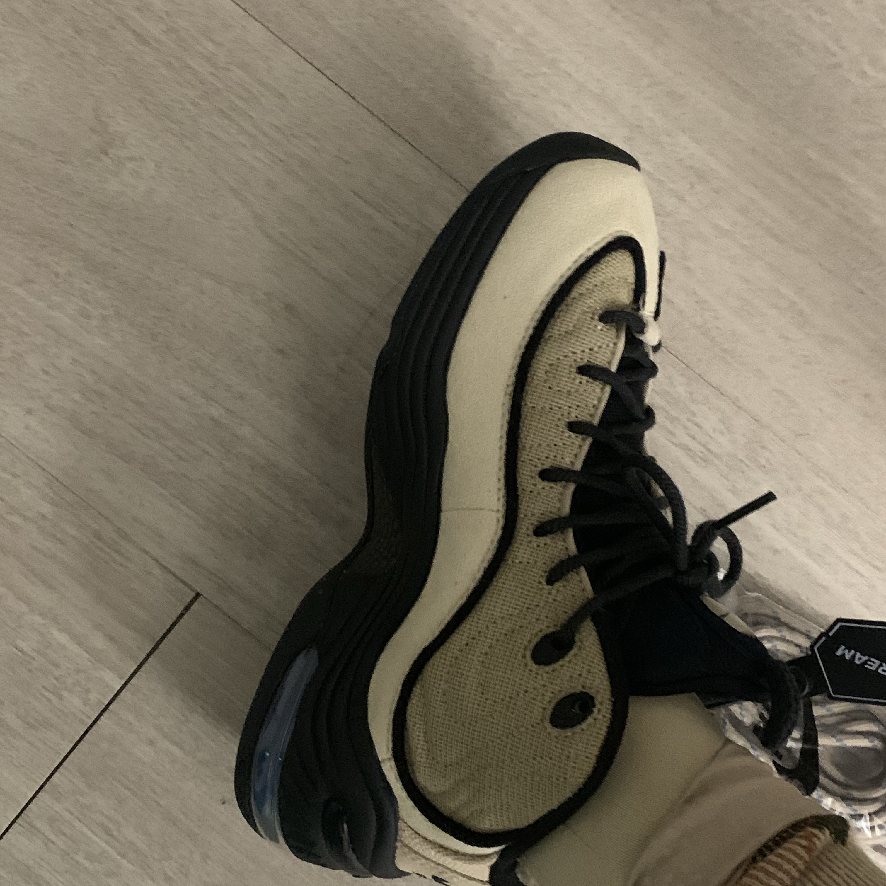 Nike x Stussy Air Penny II Rattan and Limestone 착용 스타일 - 1