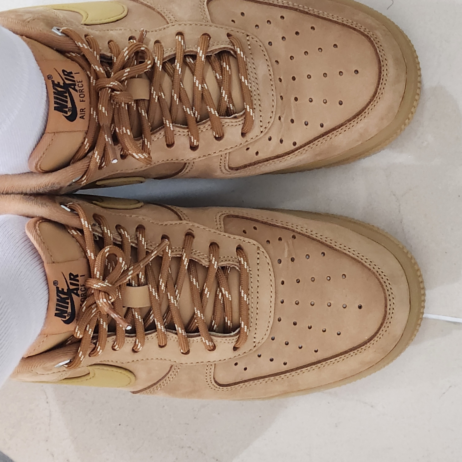 Nike Air Force 1 '07 WB Flax 착용 스타일
