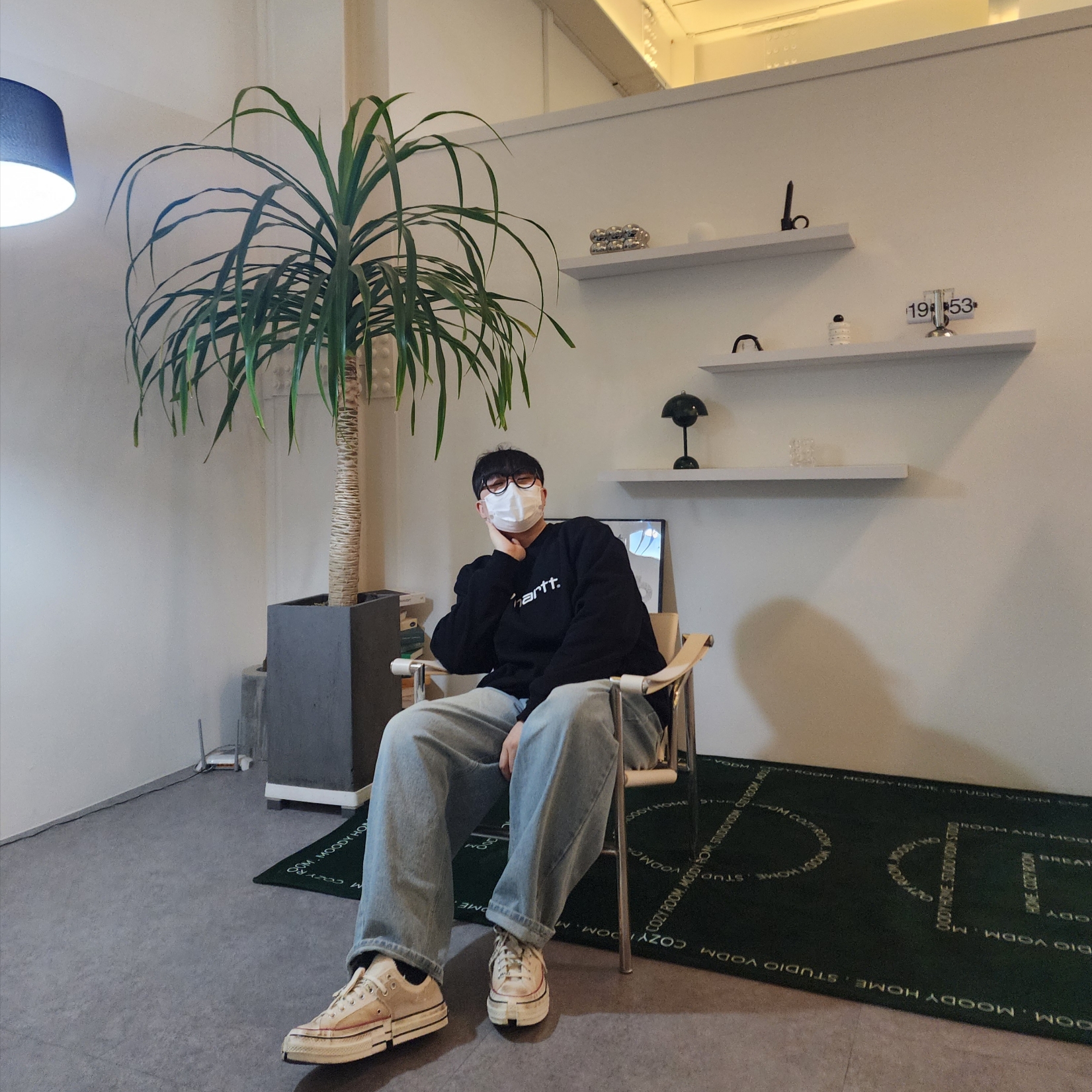 Converse x Feng Chen Wang Chuck 70 Ox 2-in-1 Brown Rice, Carhartt WIP Carhartt Sweatshirt Black White 착용 스타일 - 6