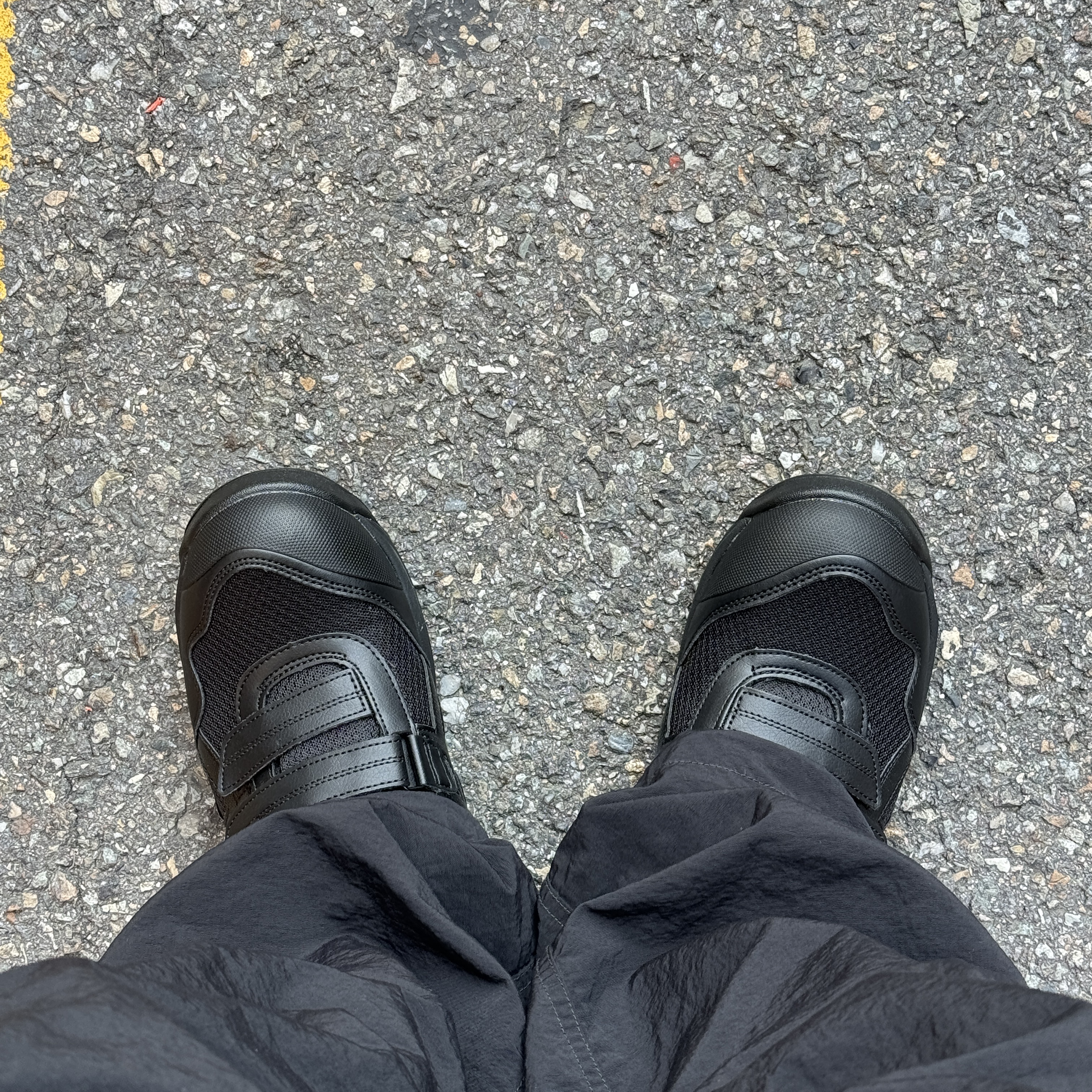 Asics Winjob CP215 Black 착용 스타일 - 1