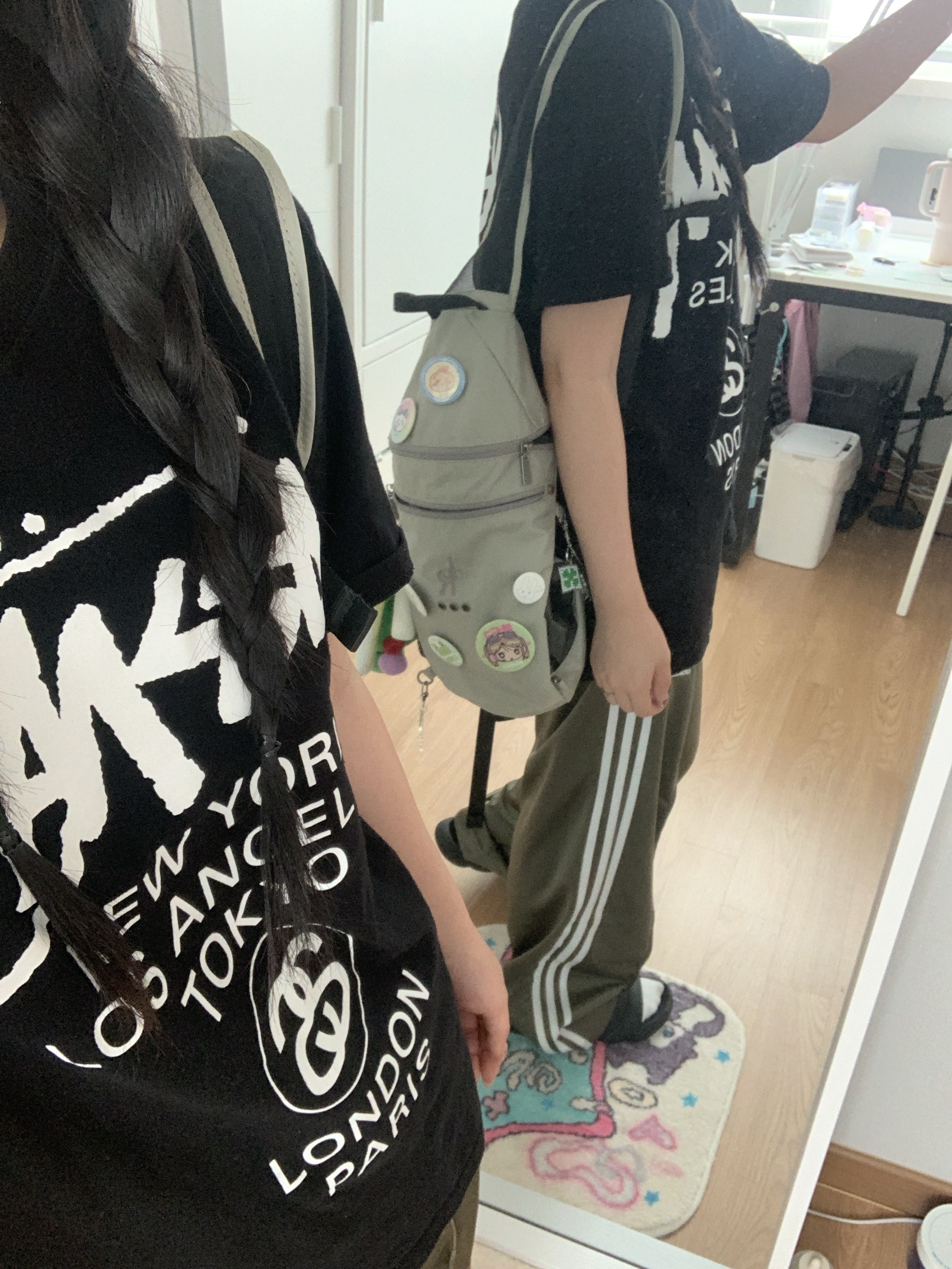 Stussy World Tour T-Shirt Black 2024,2025 착용 스타일 - 2