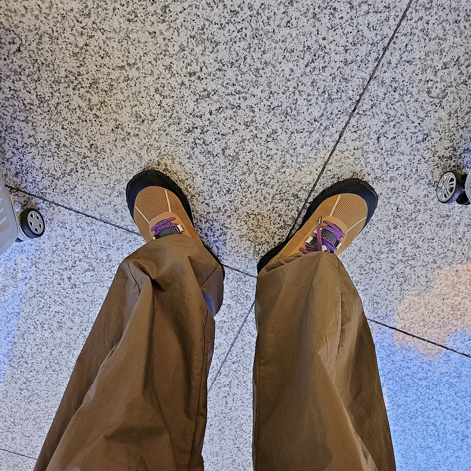 Norda 002 Oak, Sansan Gear Side Snap Pants Brown - 22FW 착용 스타일 - 1