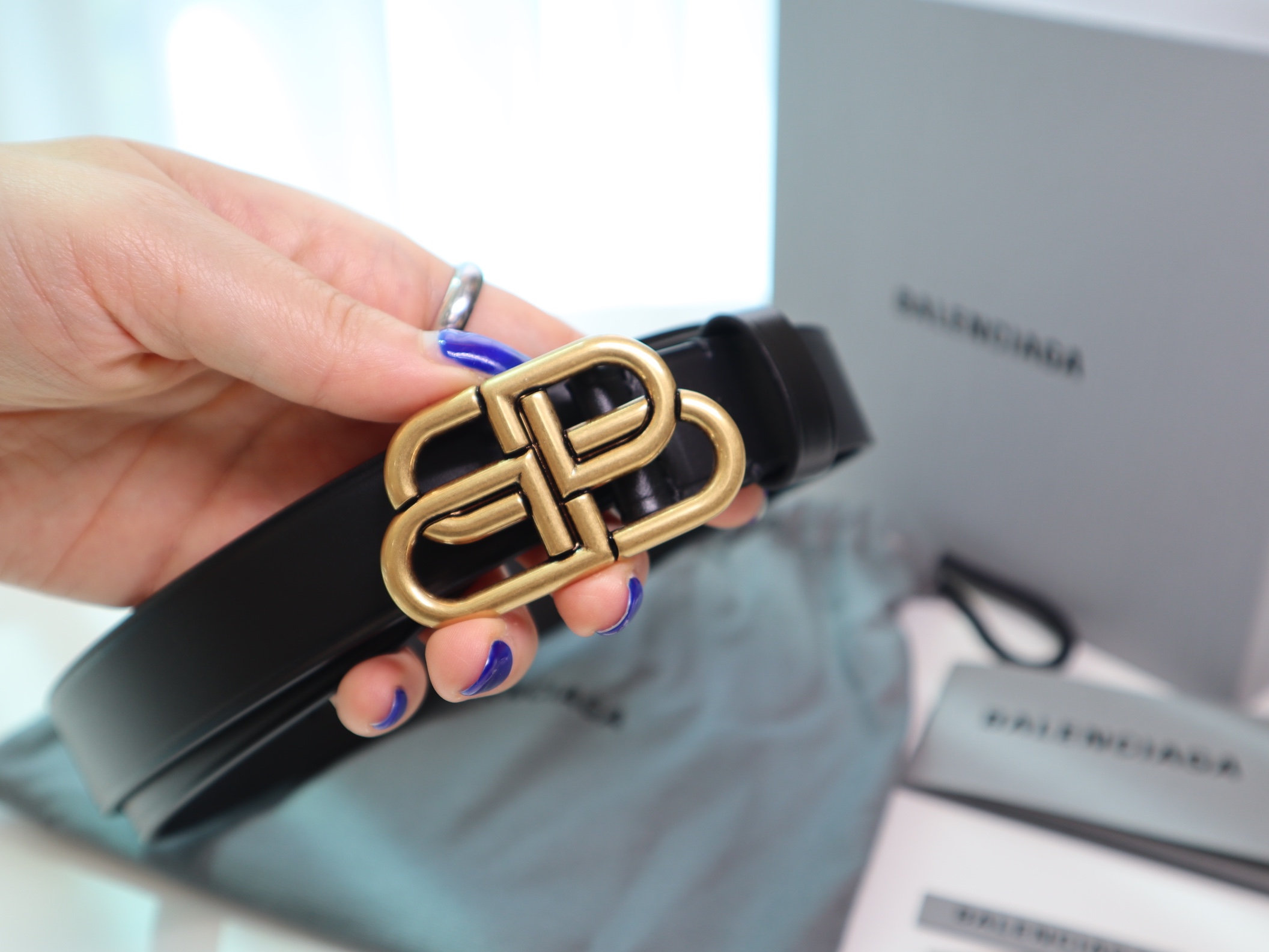 (W) Balenciaga BB Thin Belt Black, (W) Balenciaga BB Thin Belt Black 착용 스타일 - 1